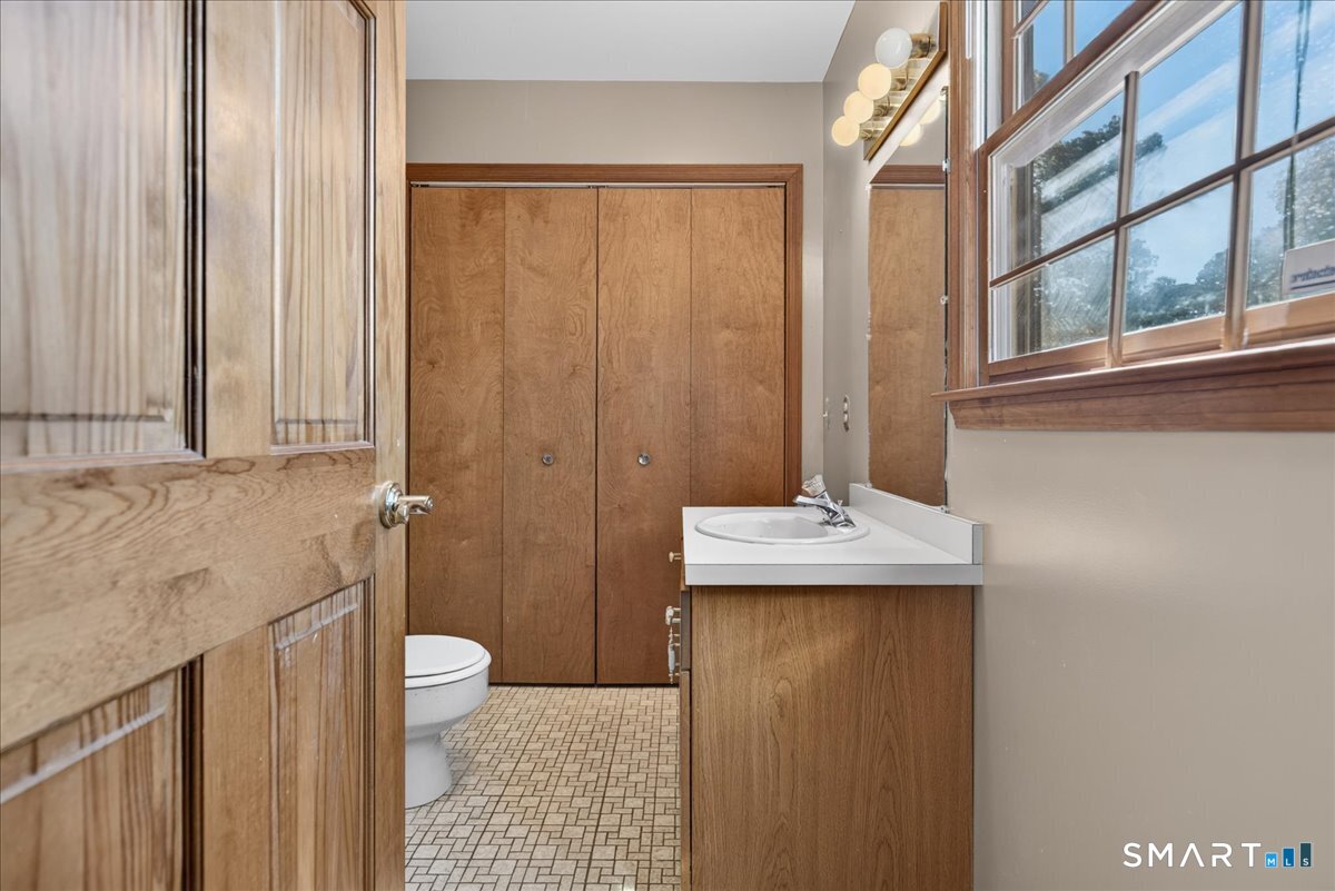7 Oakledge Circle Property Photo 32