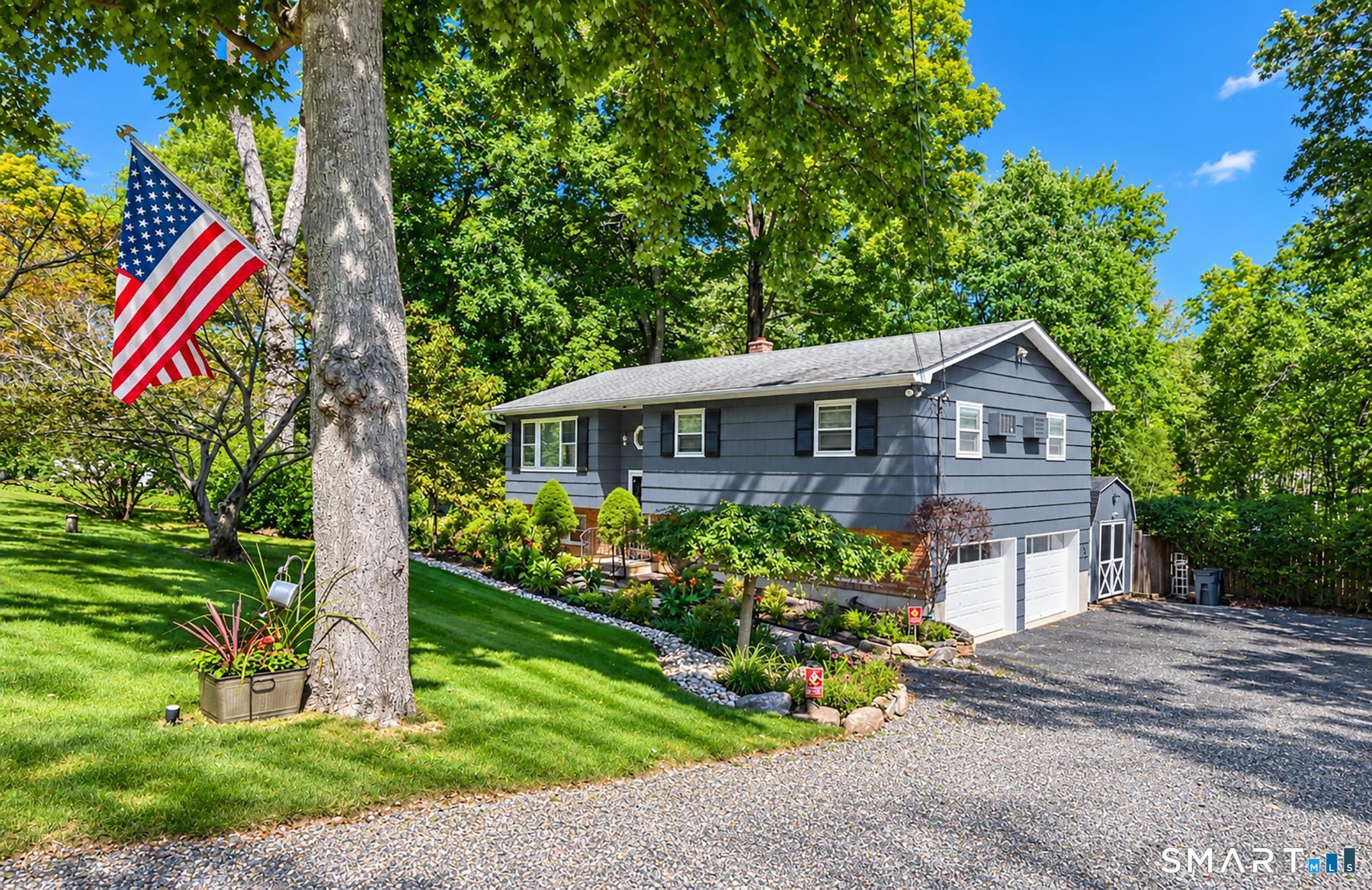 14 Indian Hill Road Property Photo 2