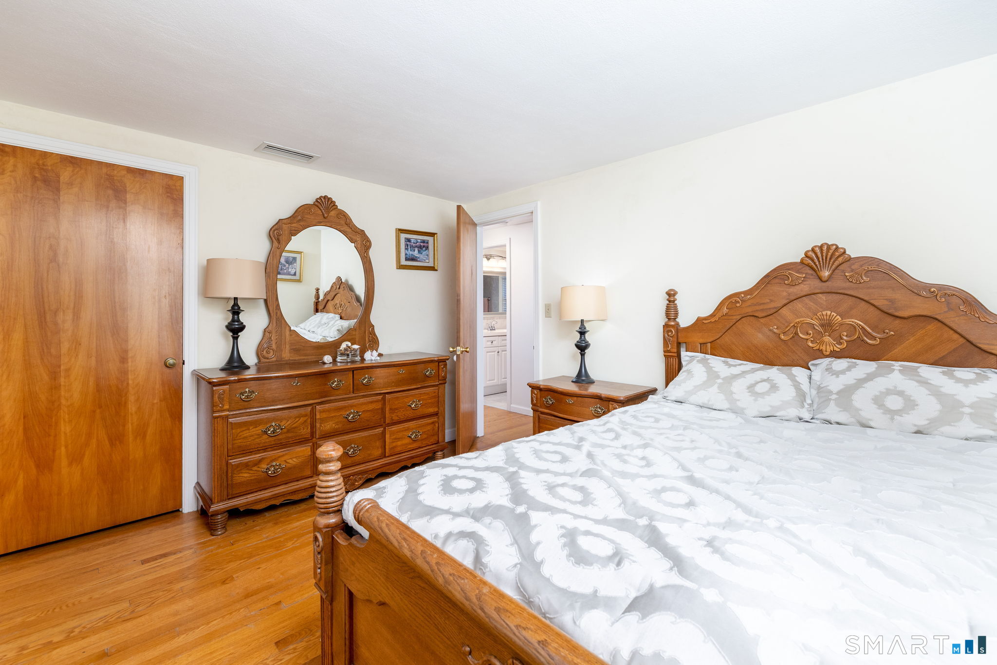 28 Dix Road Property Photo 15