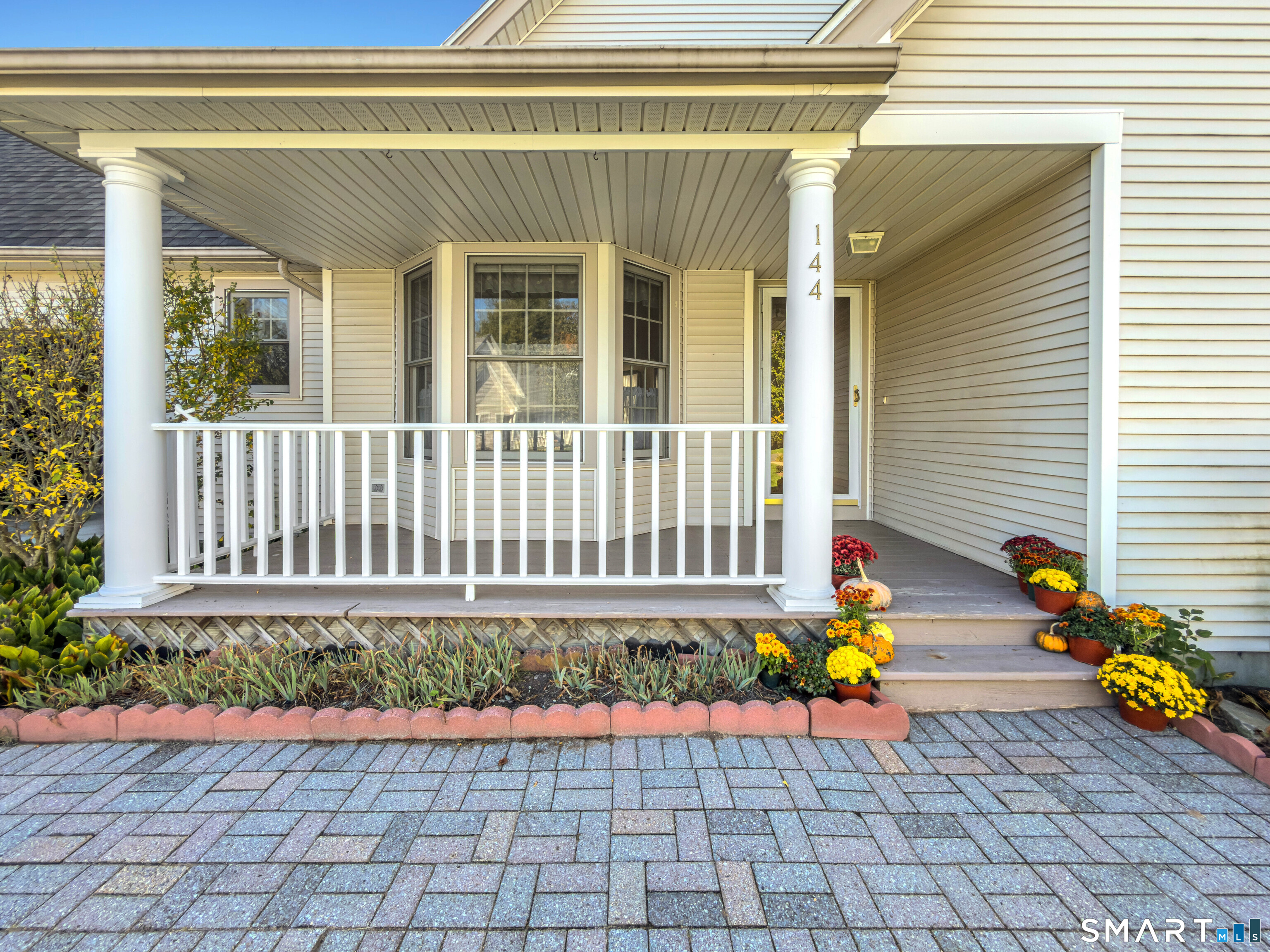 144 Morning Glory 144 Court Property Photo 1