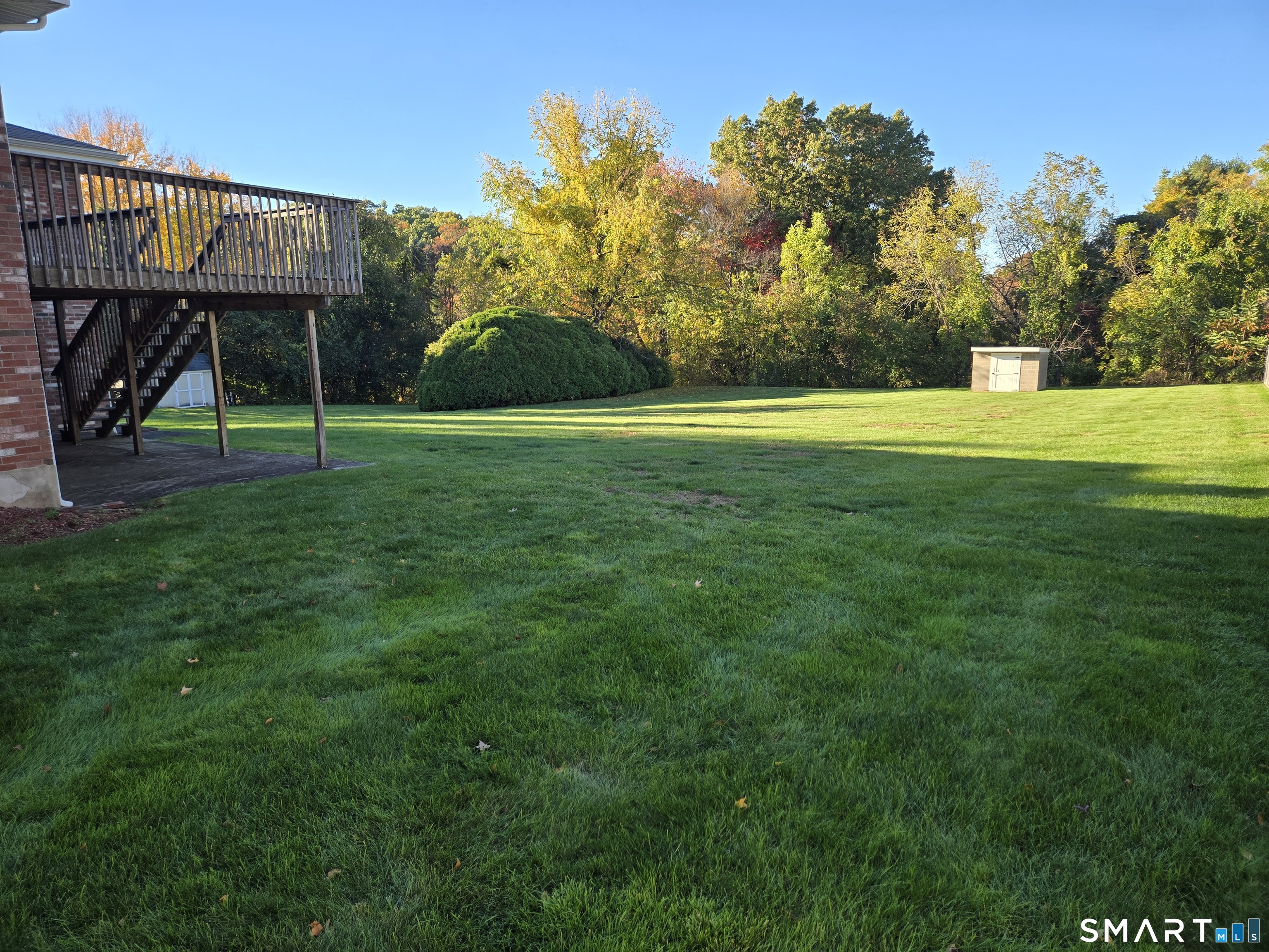 75 Neipsic Road Property Photo 5