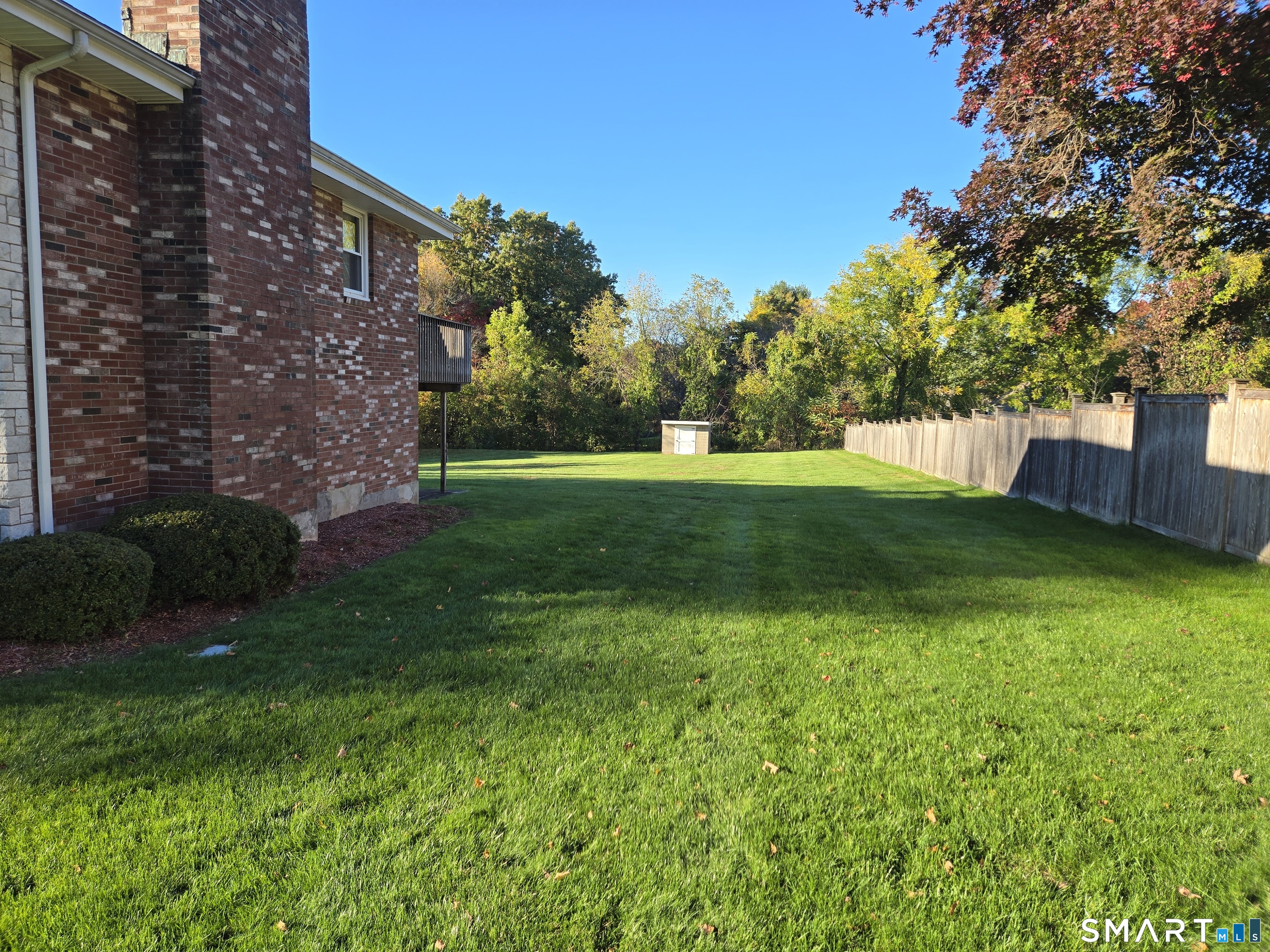 75 Neipsic Road Property Photo 6