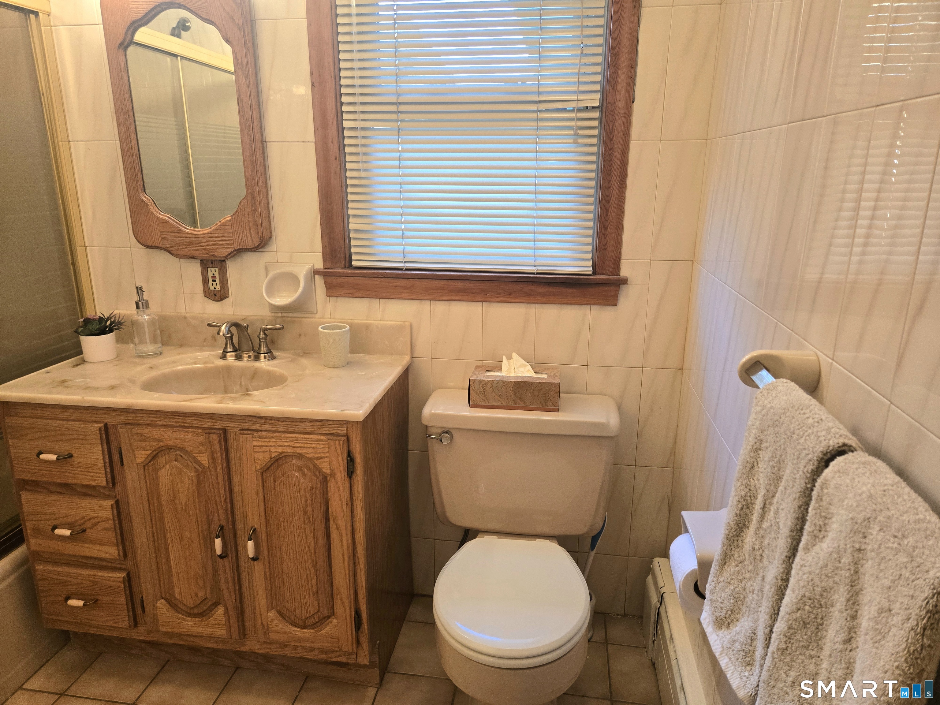 75 Neipsic Road Property Photo 19