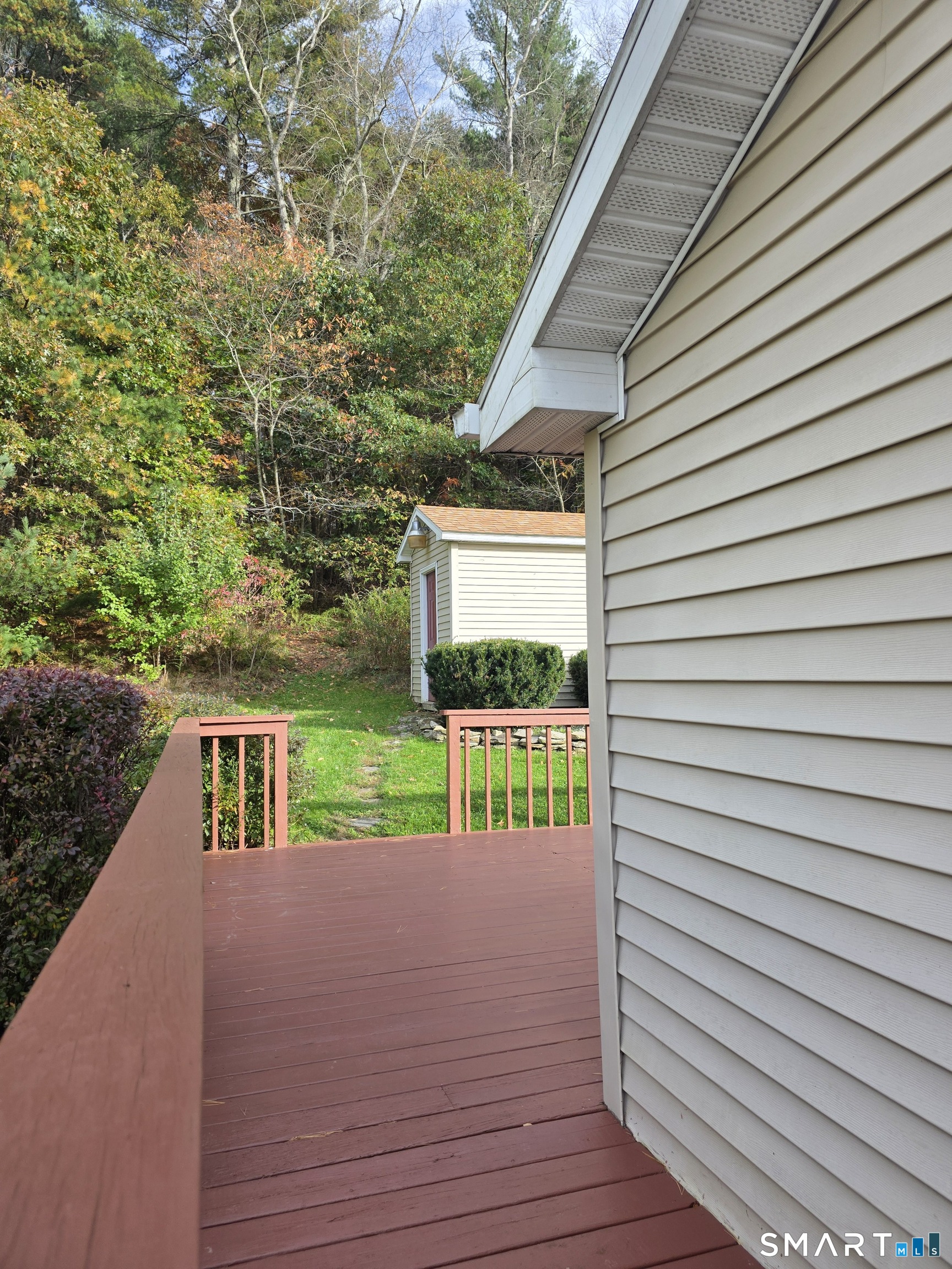 692 Chestnut Hill Road Property Photo 4
