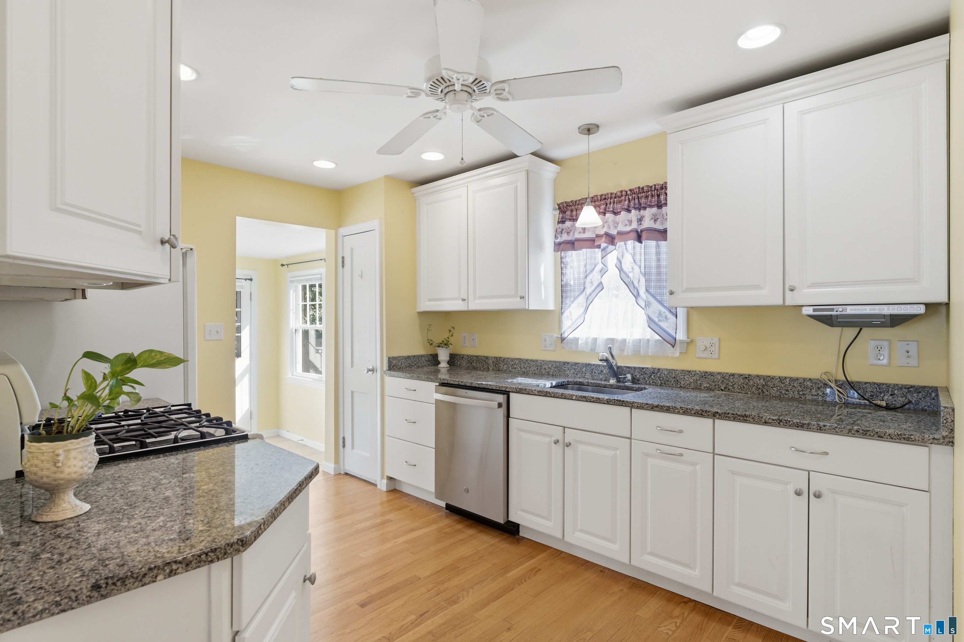 45 Dorrance Street Property Photo 21
