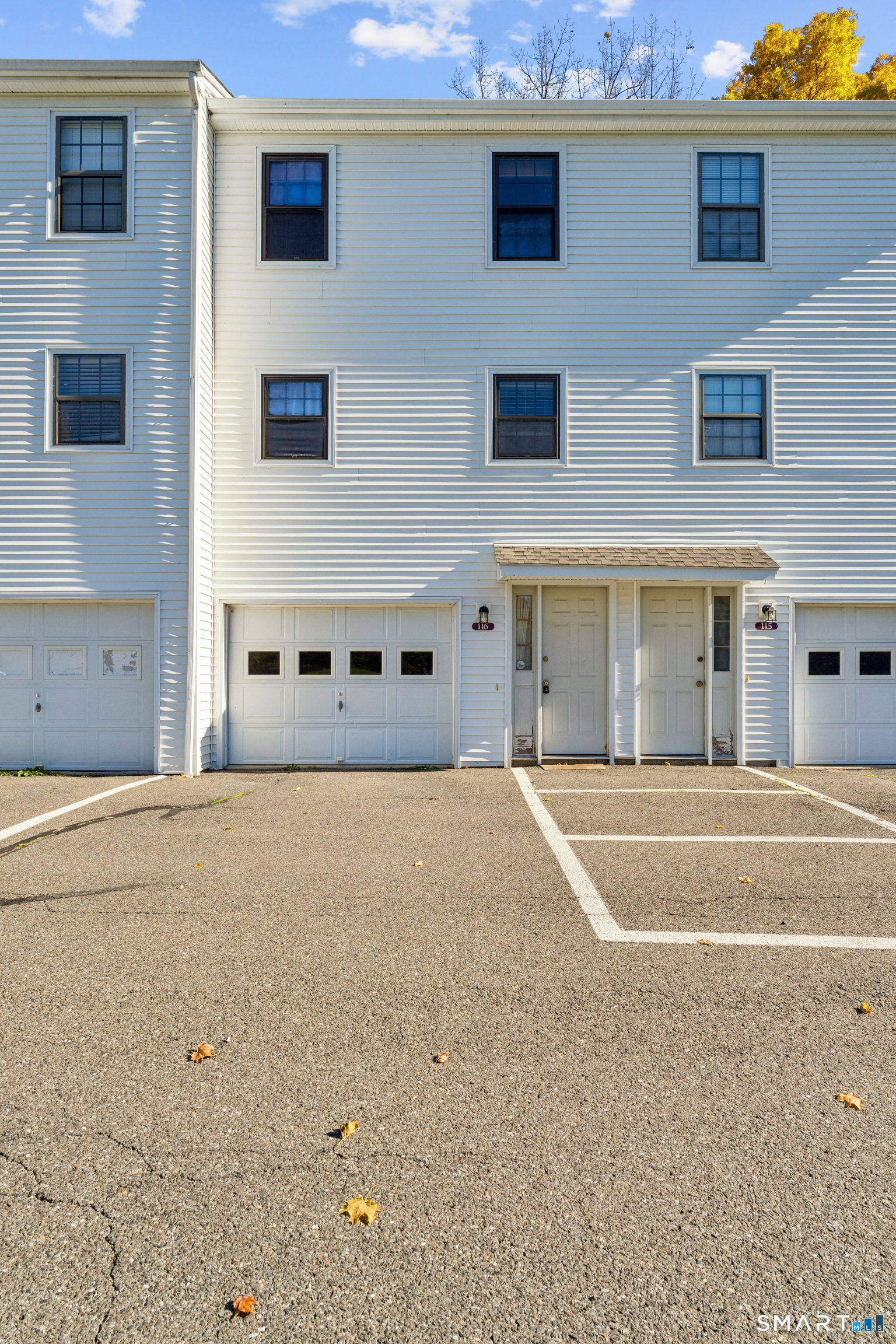 116 Aspetuck 116 Village Property Photo 1