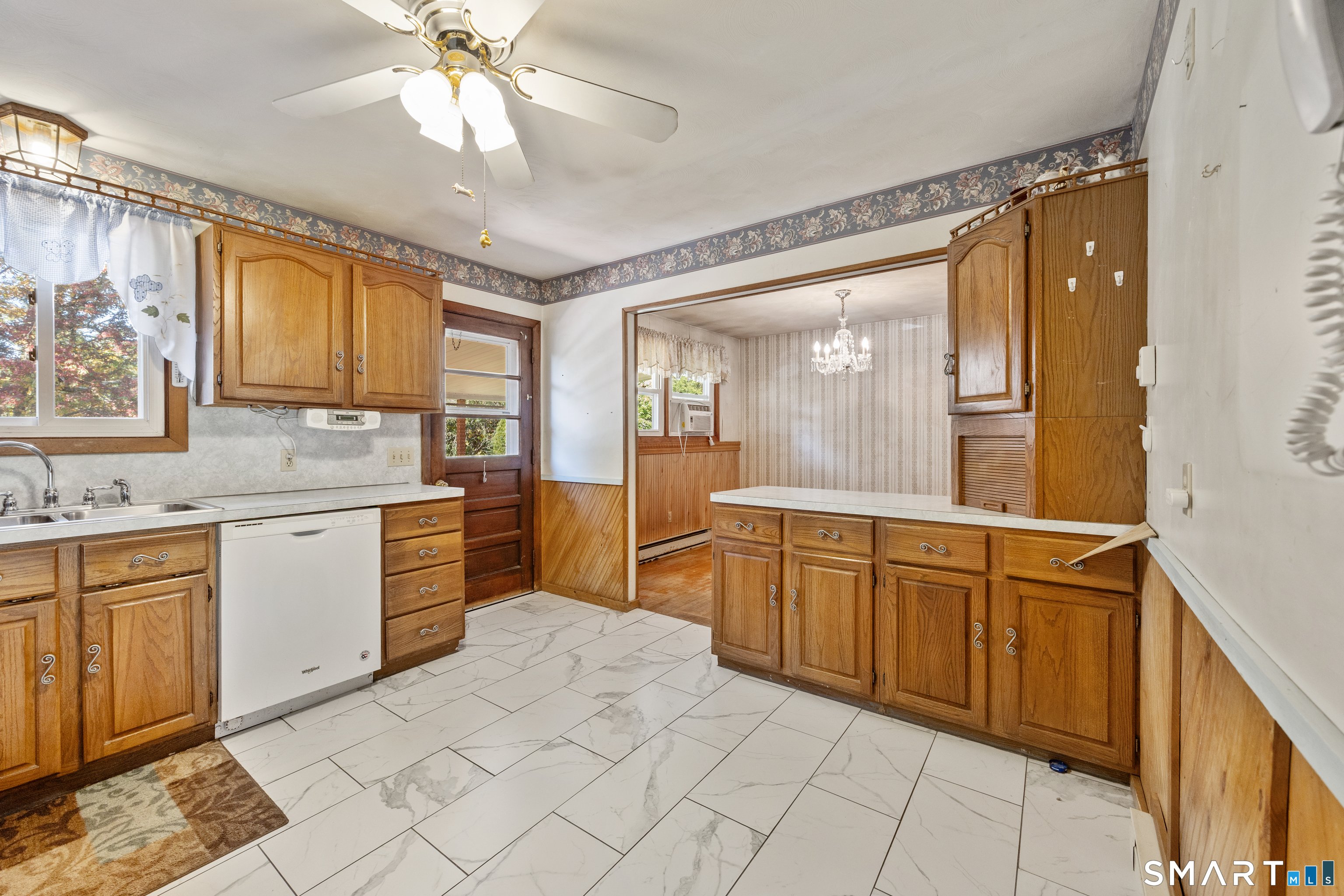 60 Linda Court Property Photo 5