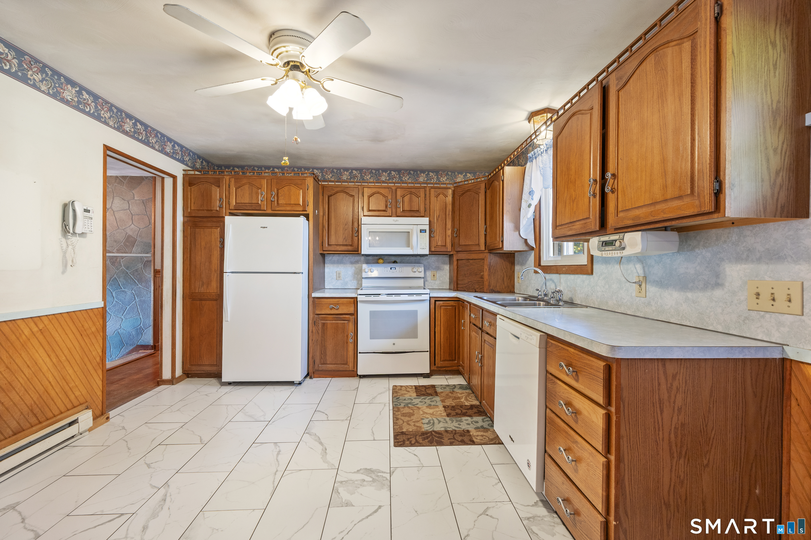 60 Linda Court Property Photo 6