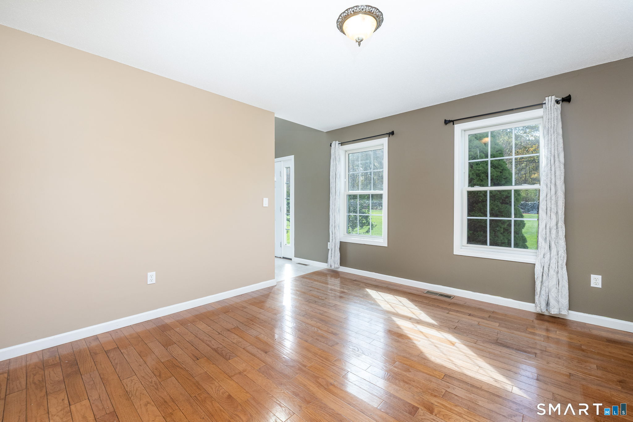 221 New London Road Property Photo 12