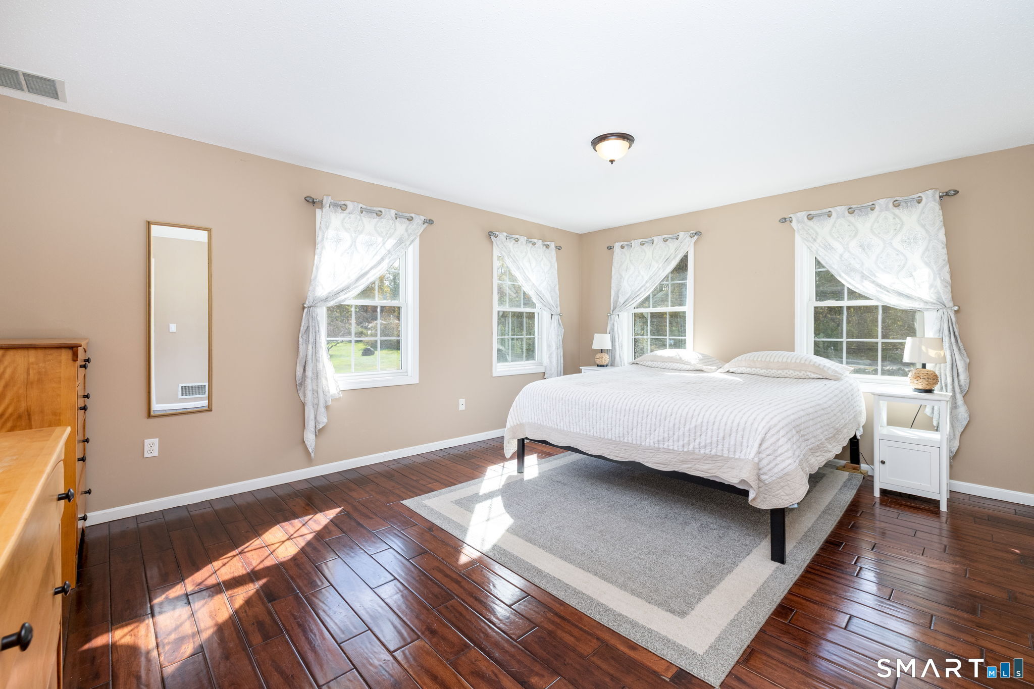 221 New London Road Property Photo 17
