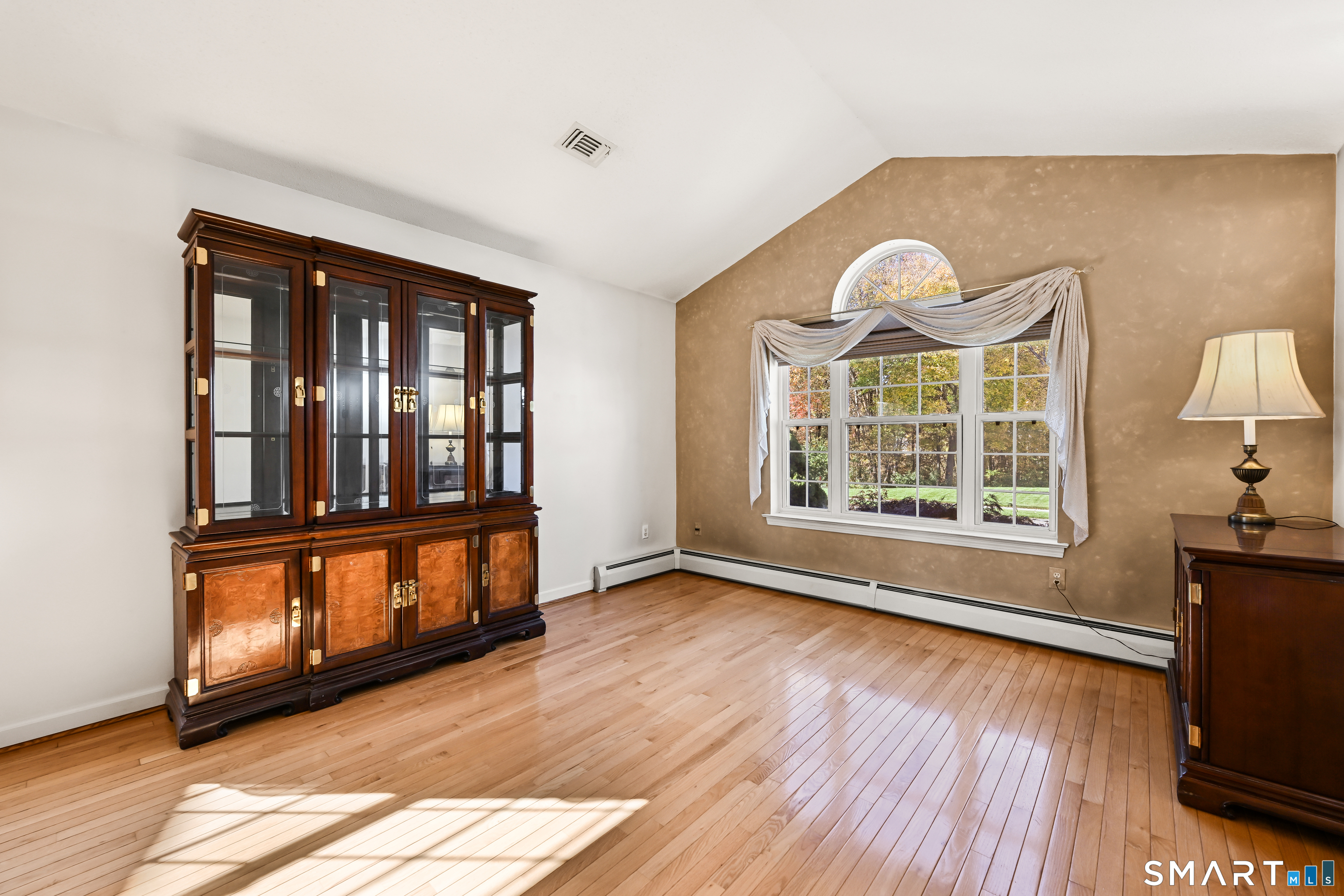 126 Rolling Green Property Photo 6