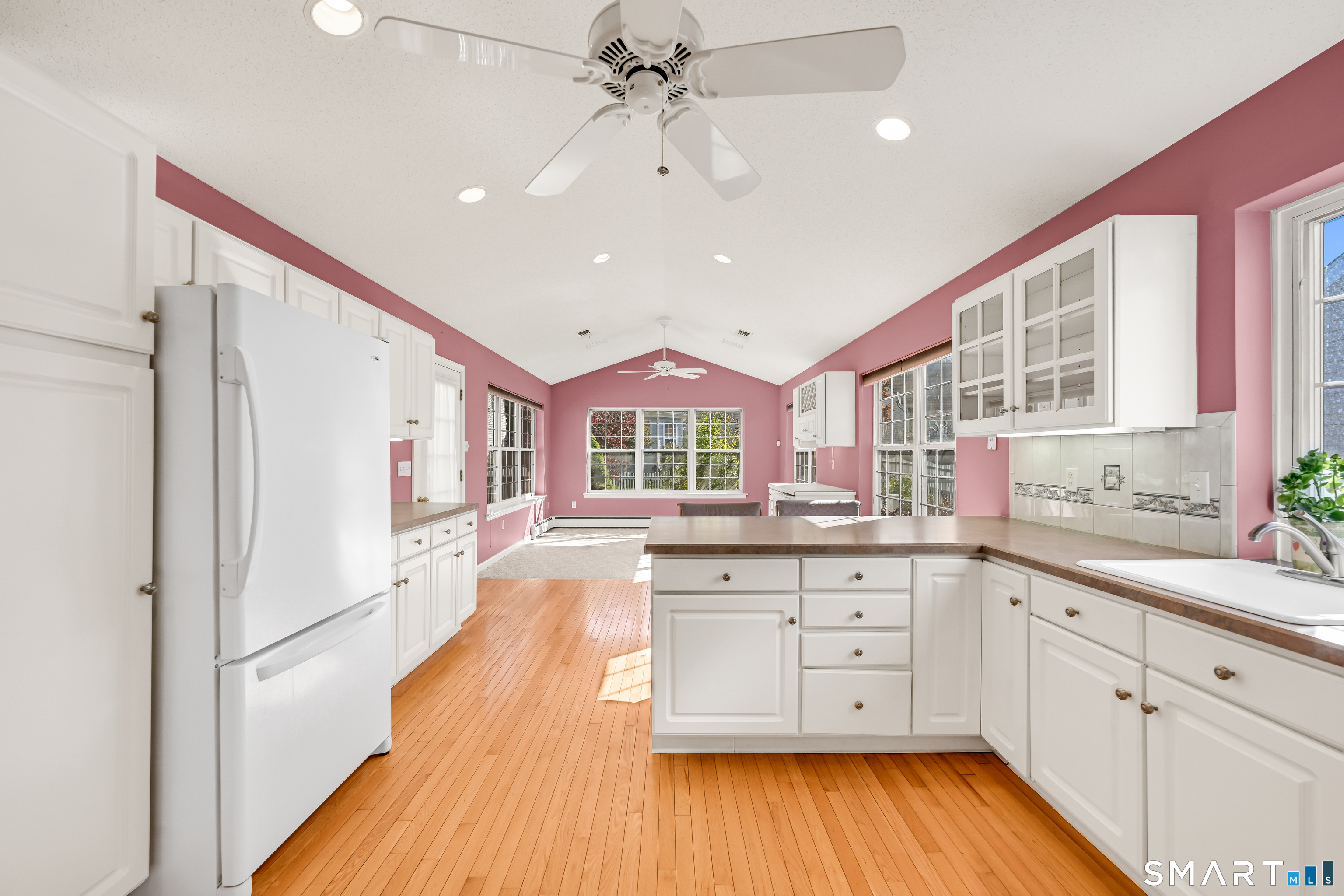 126 Rolling Green Property Photo 13