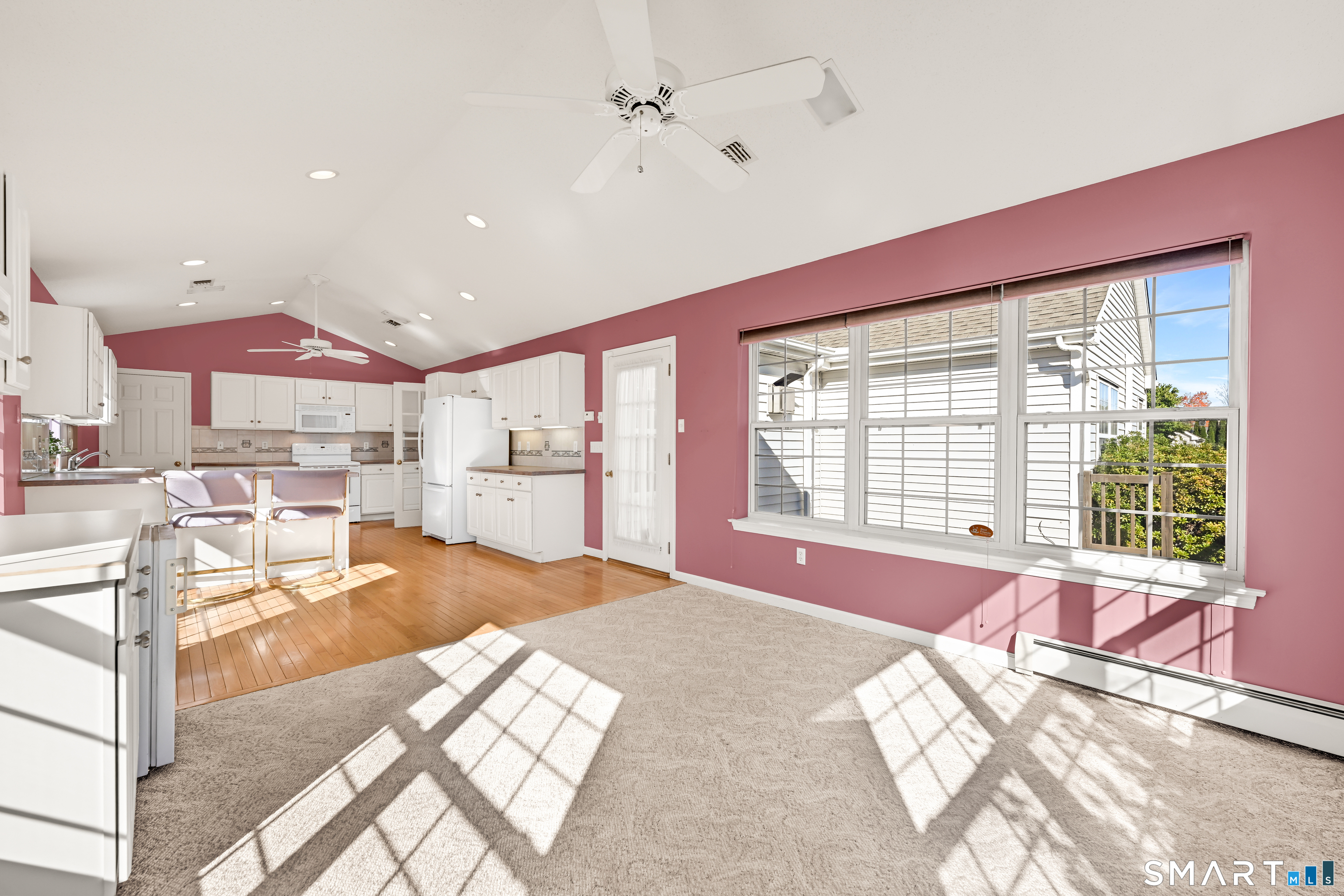 126 Rolling Green Property Photo 14