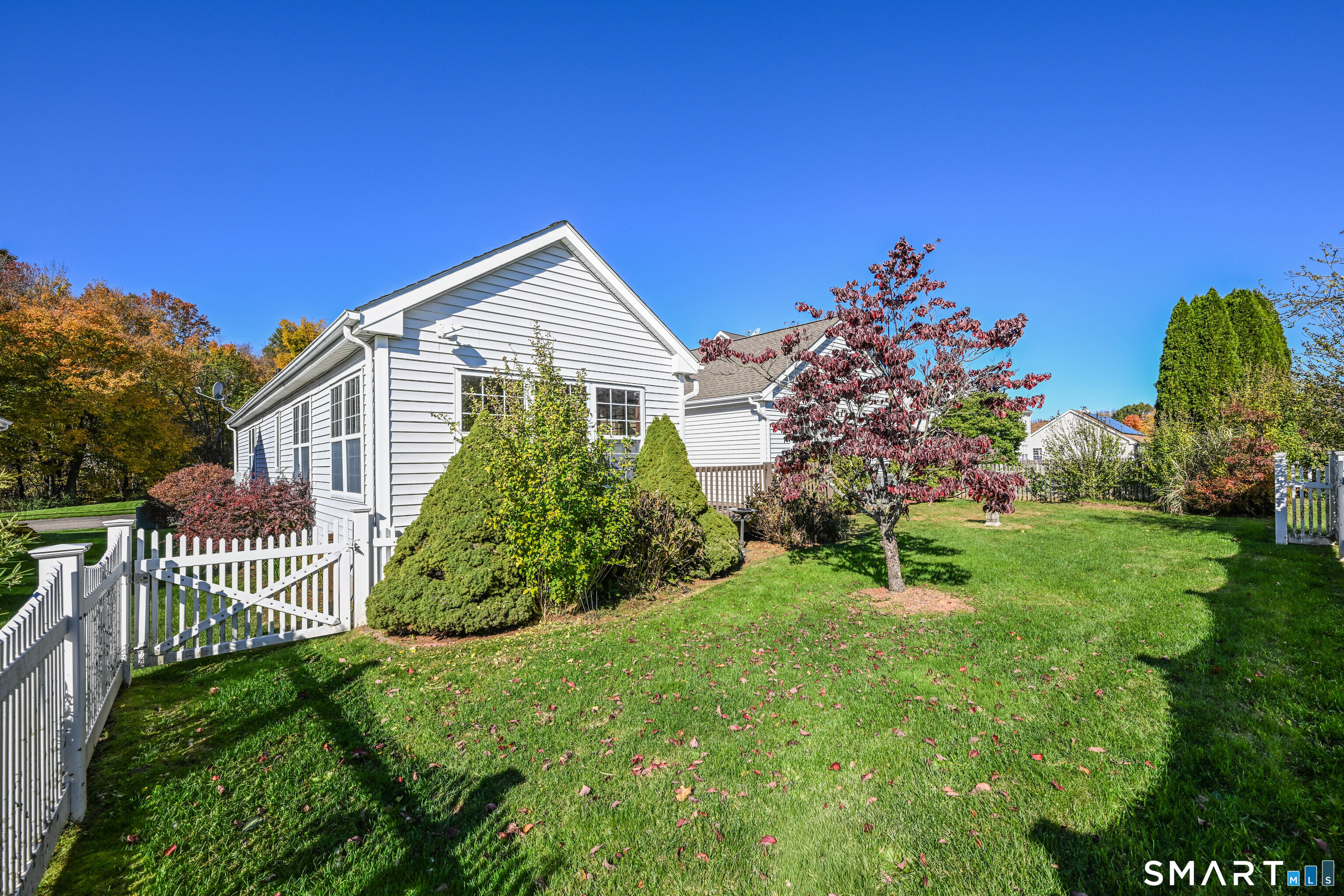 126 Rolling Green Property Photo 38