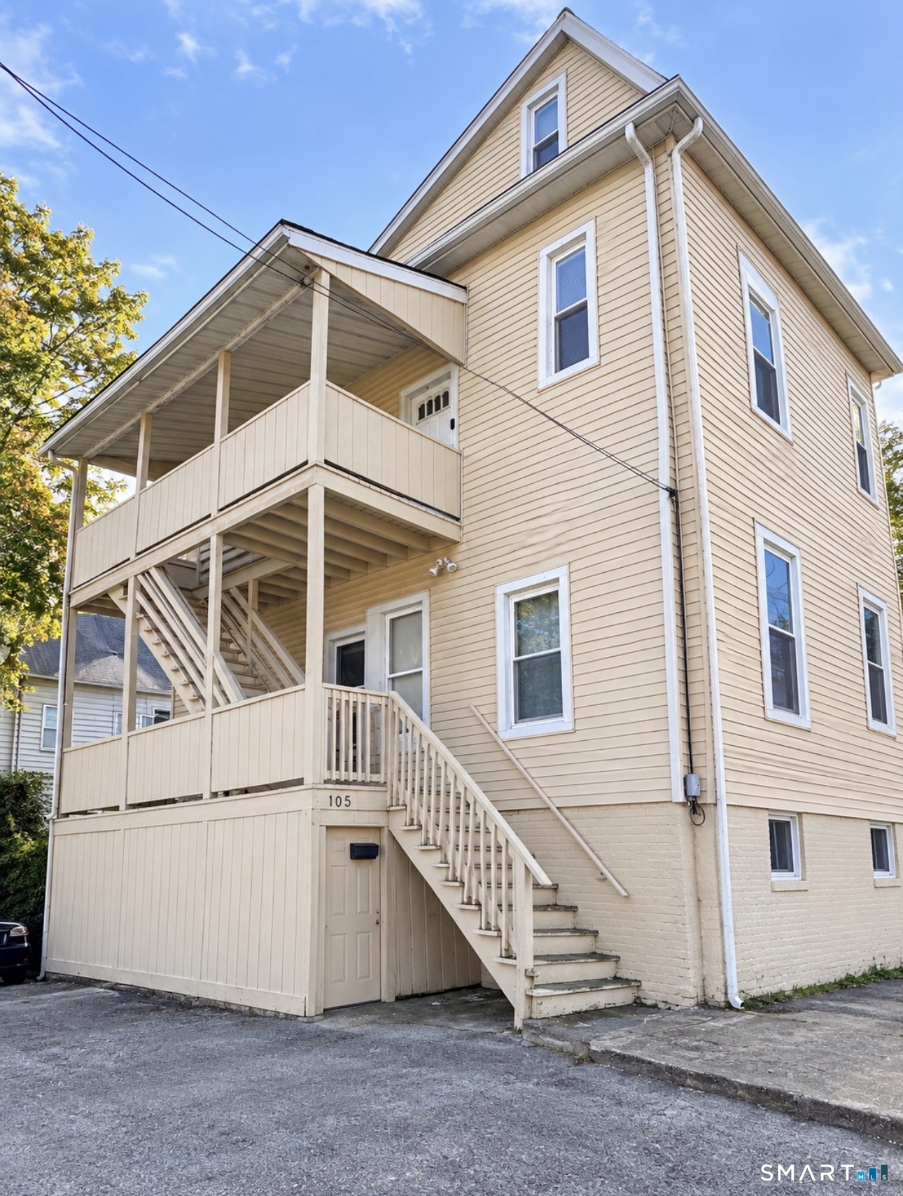 105 High Second Floor Street Property Photo 1