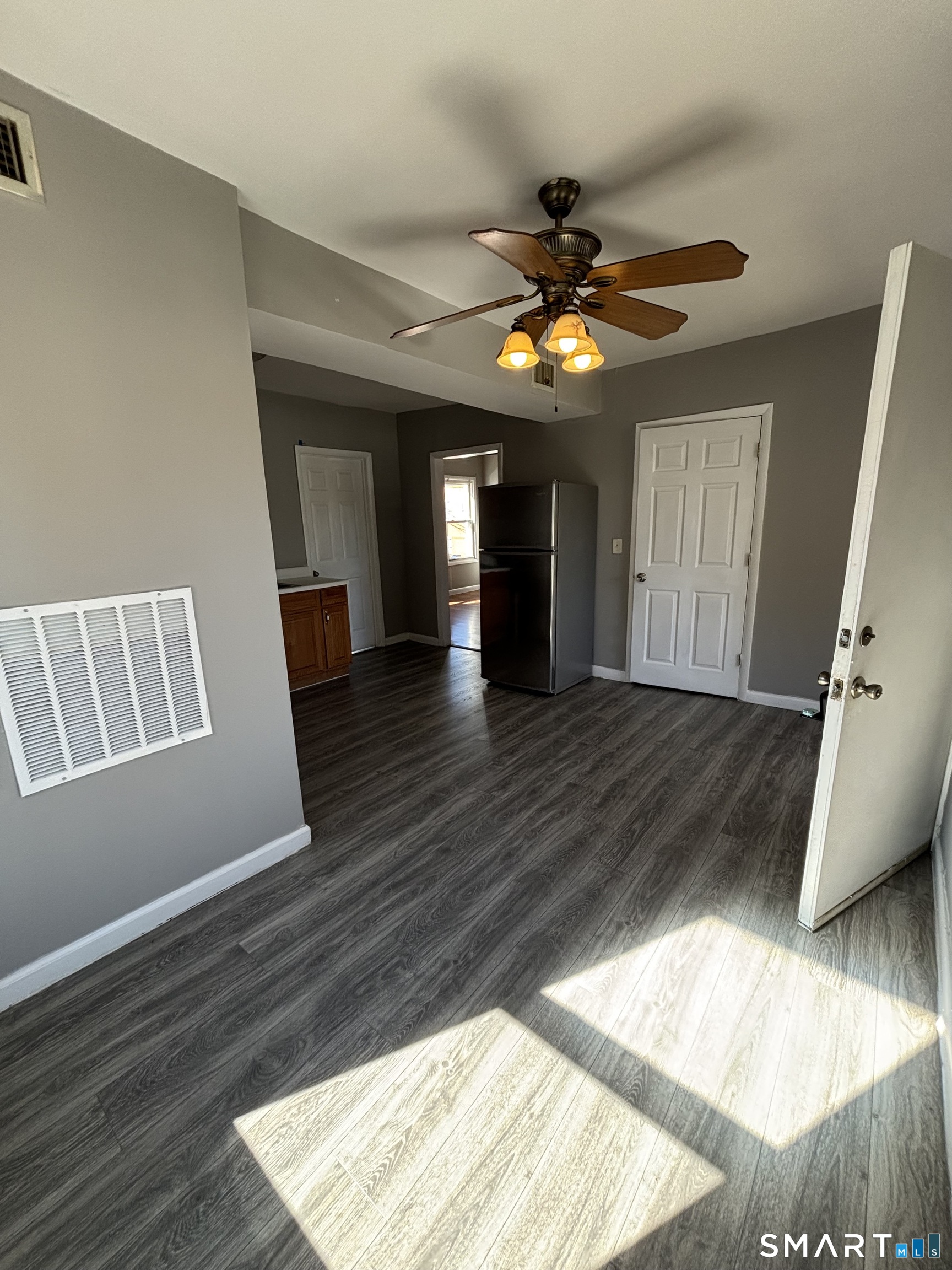 105 High Second Floor Street Property Photo 3