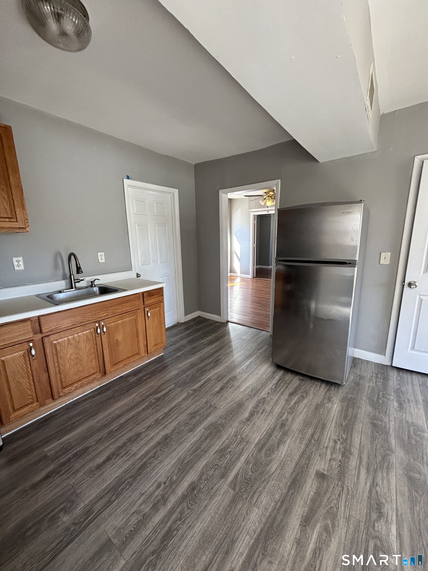 105 High Second Floor Street Property Photo 5