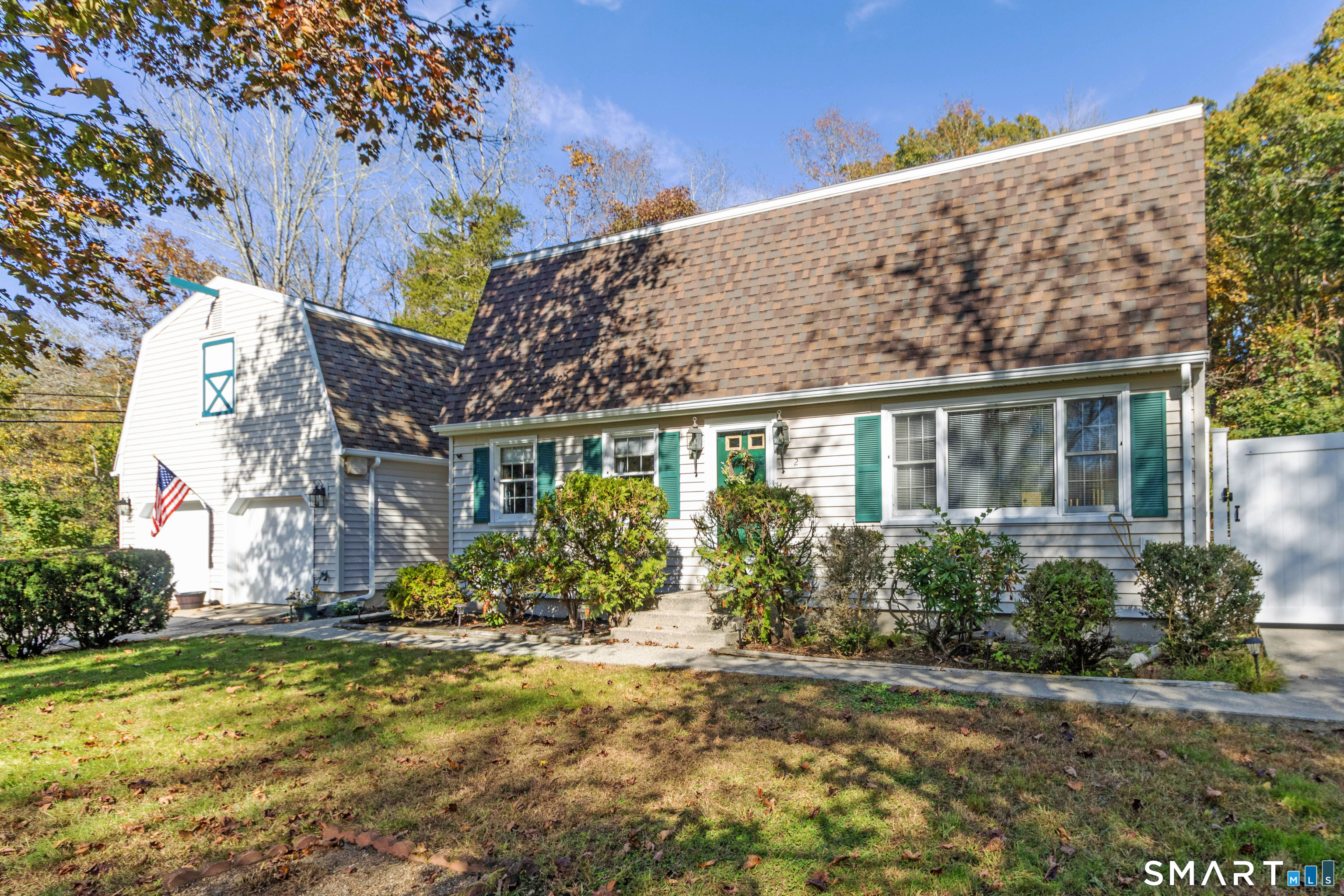 2 Bayberry Lane Property Photo 1
