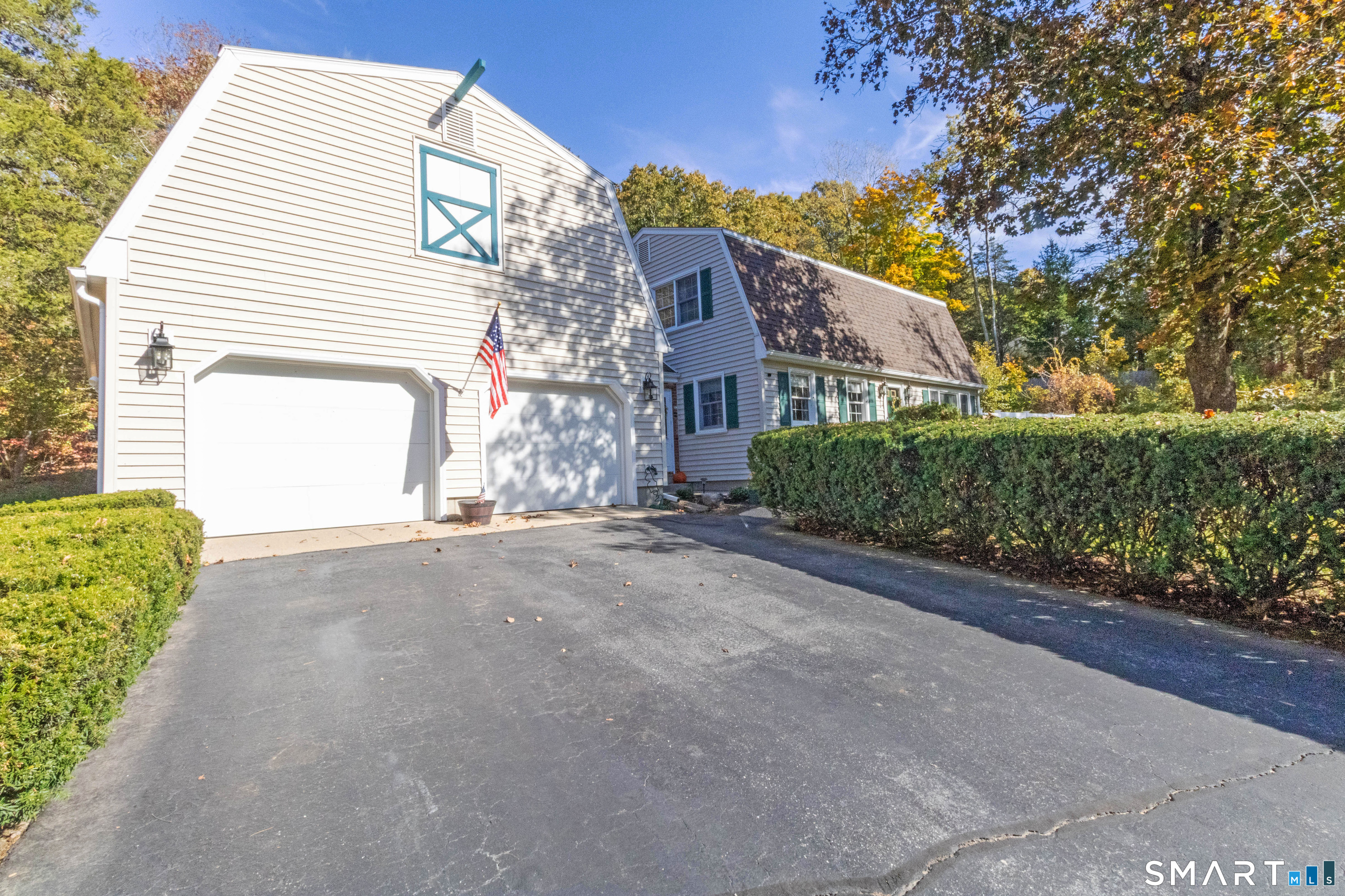 2 Bayberry Lane Property Photo 6