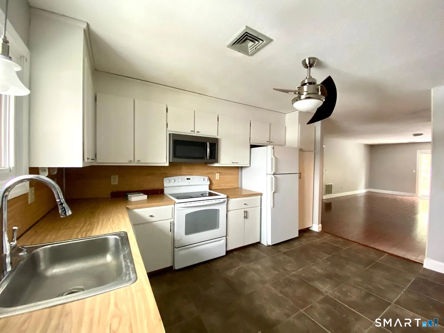 1404 Summer Hill 1404 Drive Property Photo 4