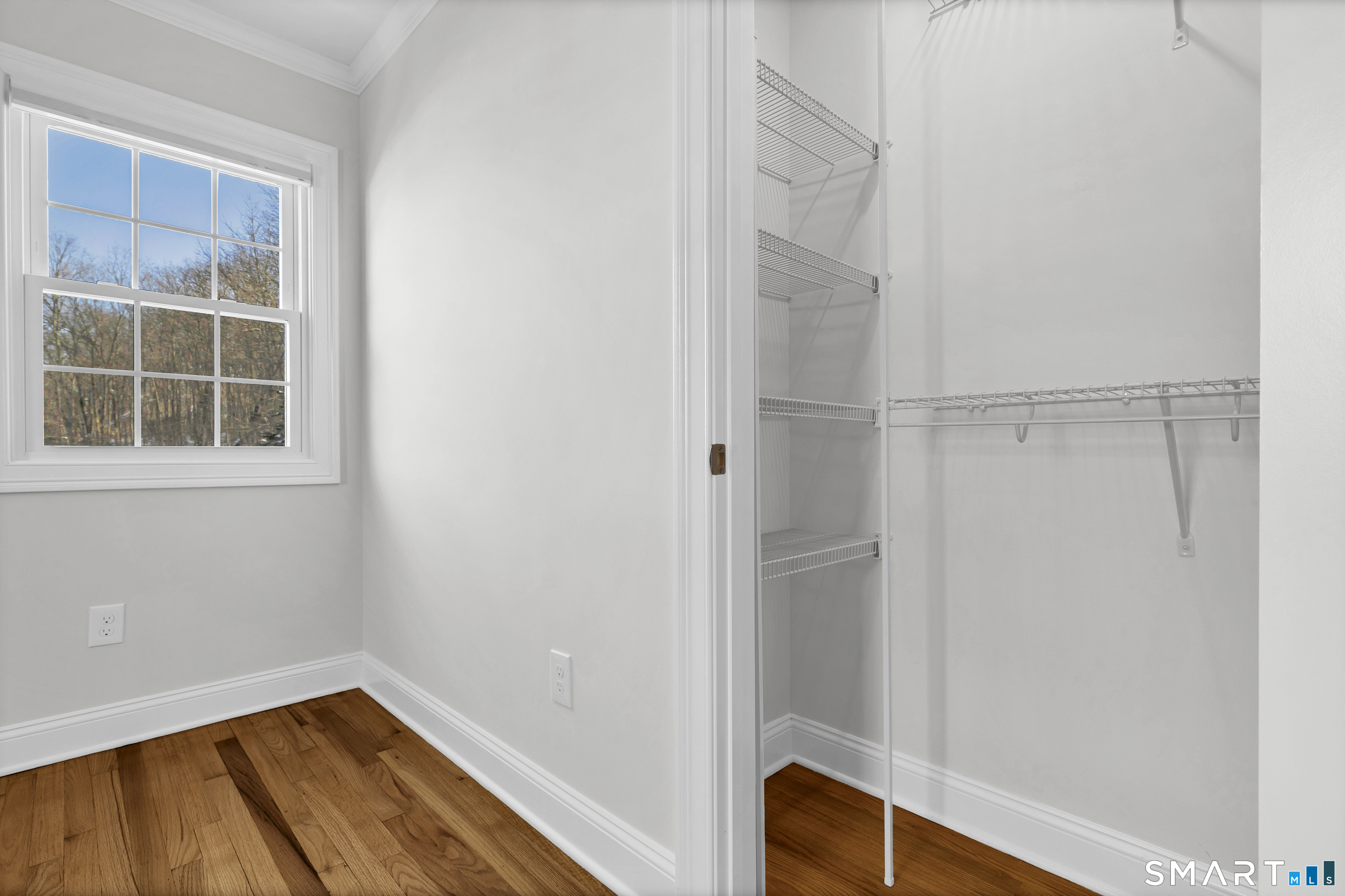 122 North 1 Street Property Photo 12