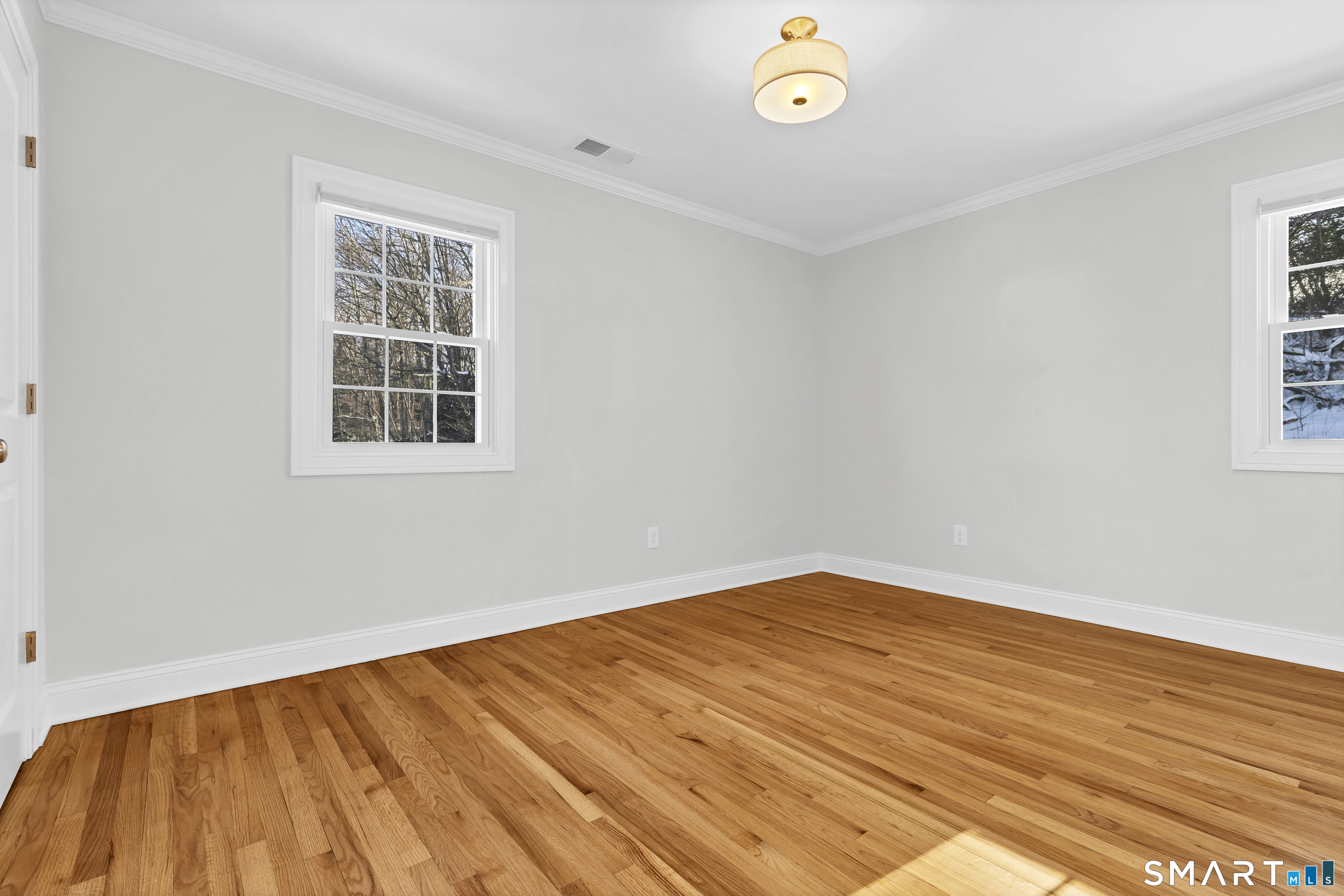 122 North 1 Street Property Photo 16