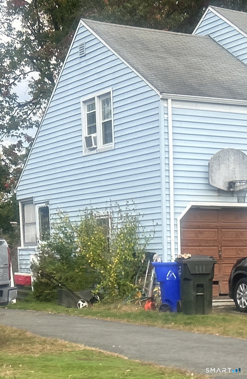 58 Edgemont Avenue Property Photo 4