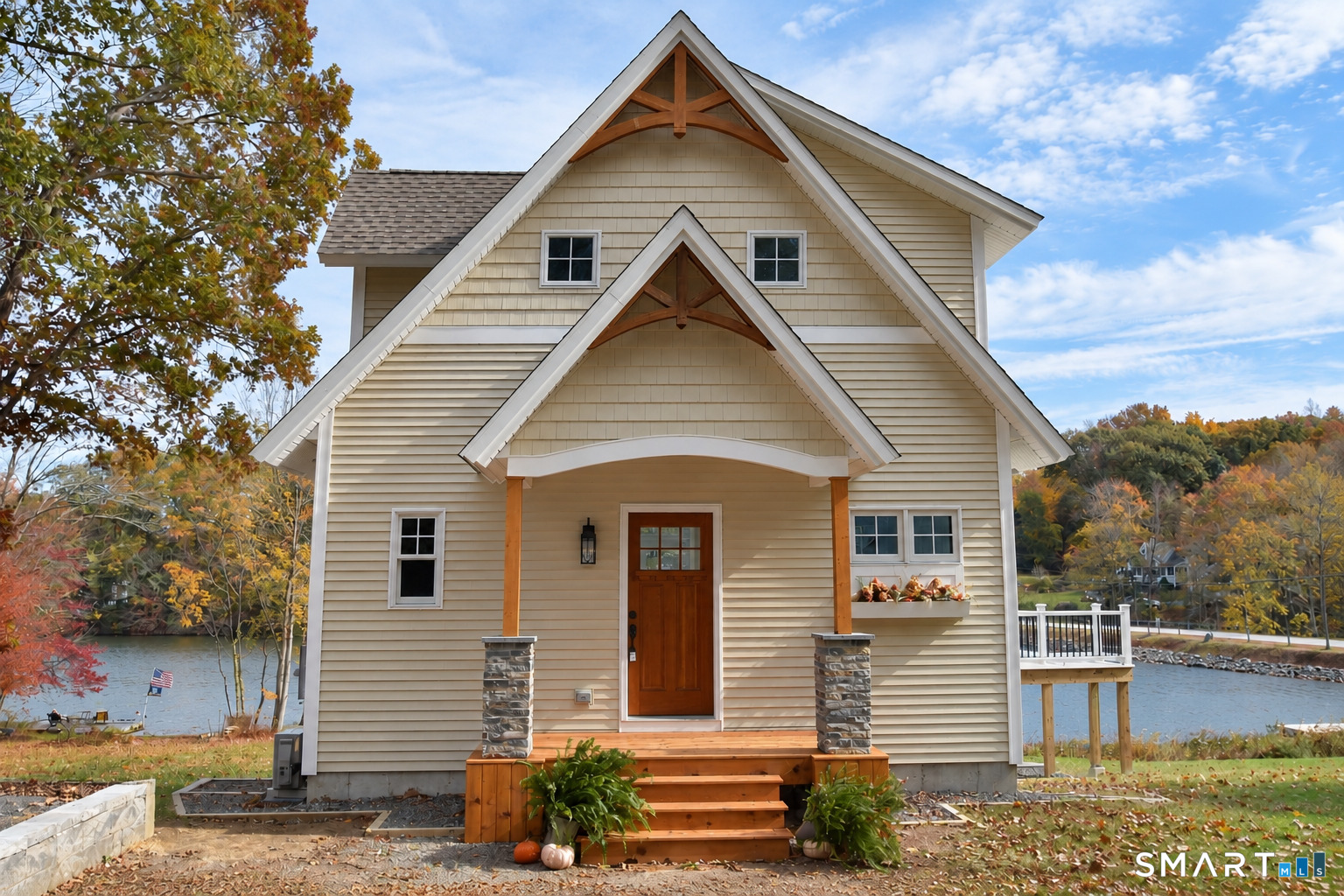 14 Ashford Lake Drive Property Photo 1