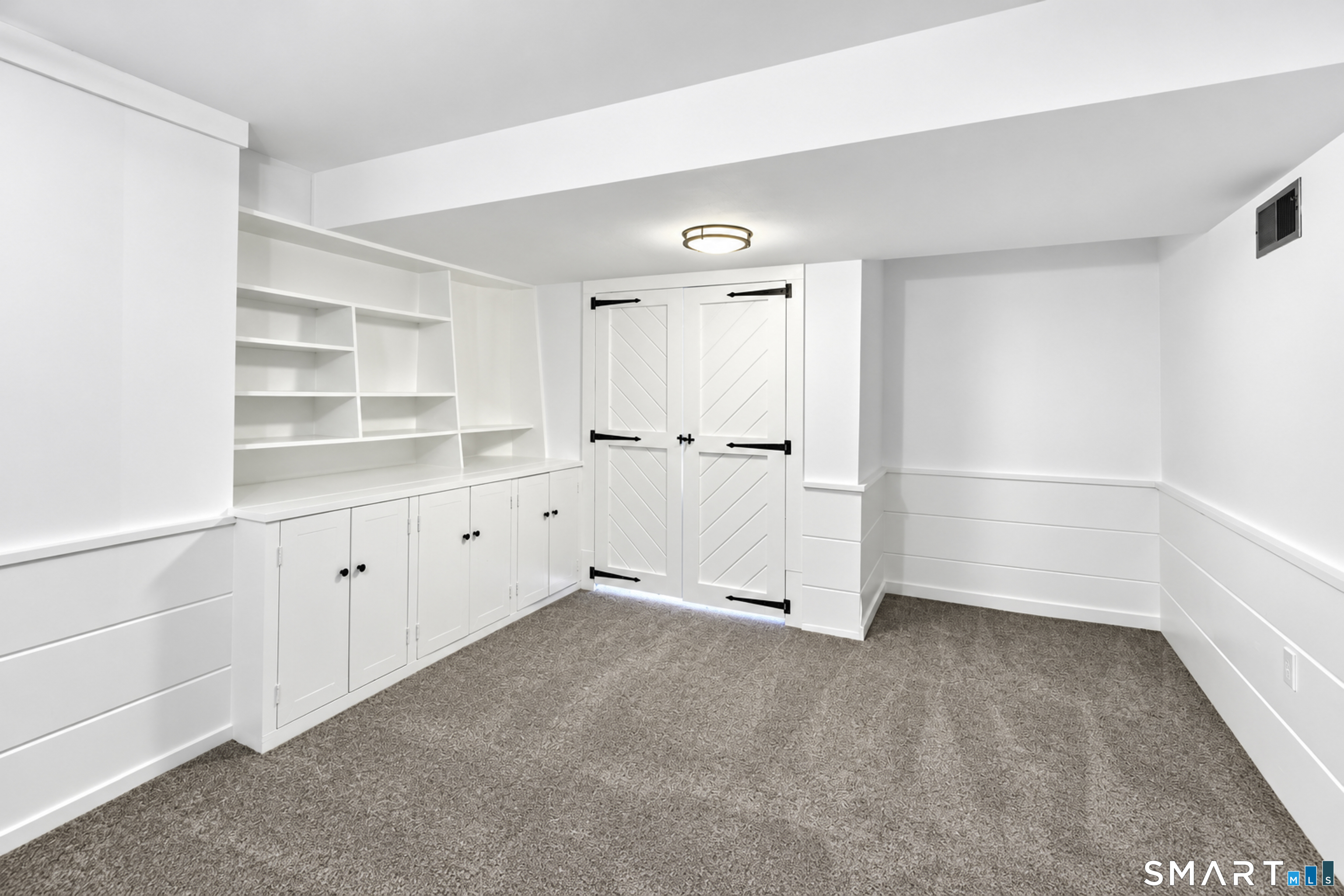 100 Whisconier Road Property Photo 30