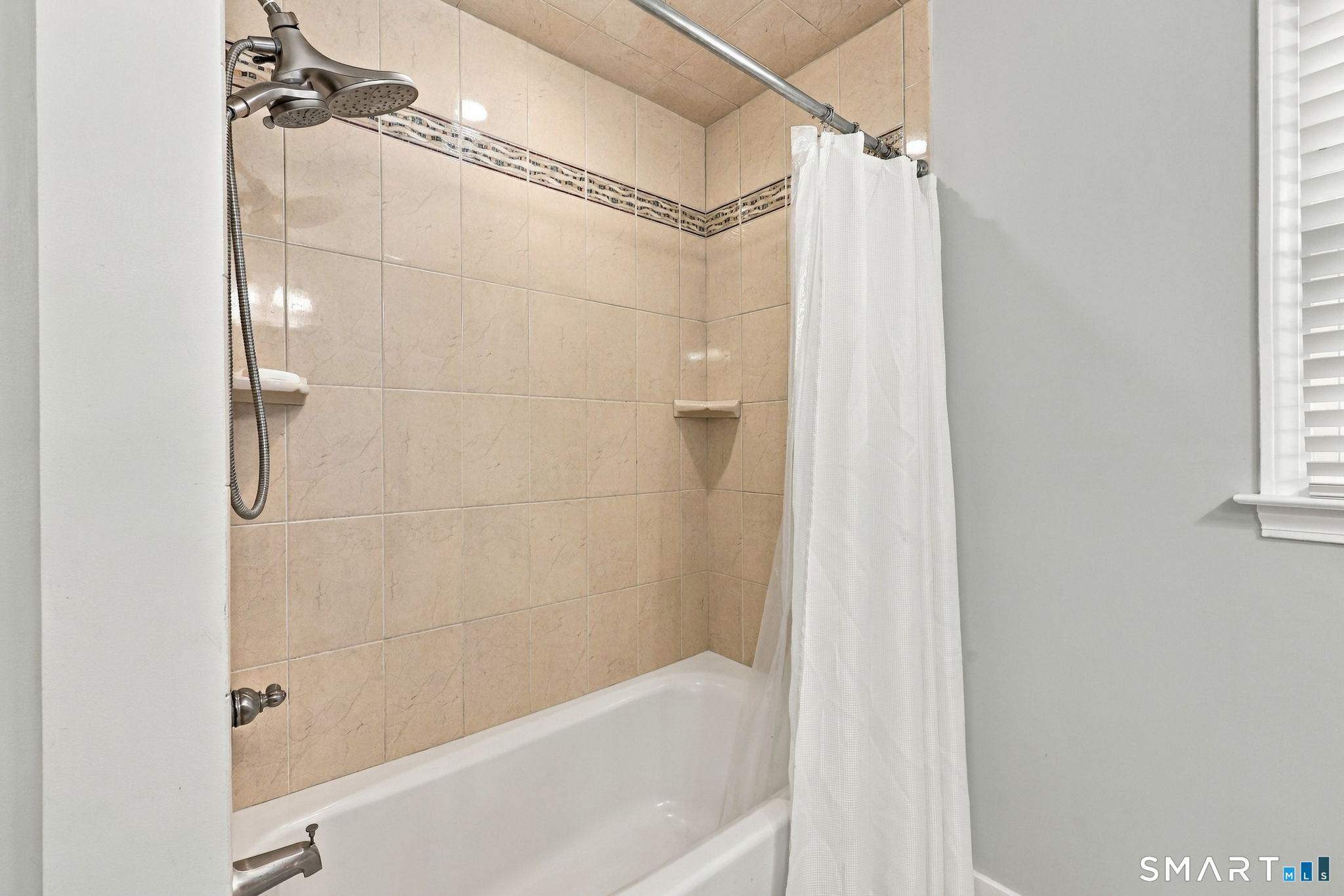 12 Glen Hollow Drive Property Photo 30