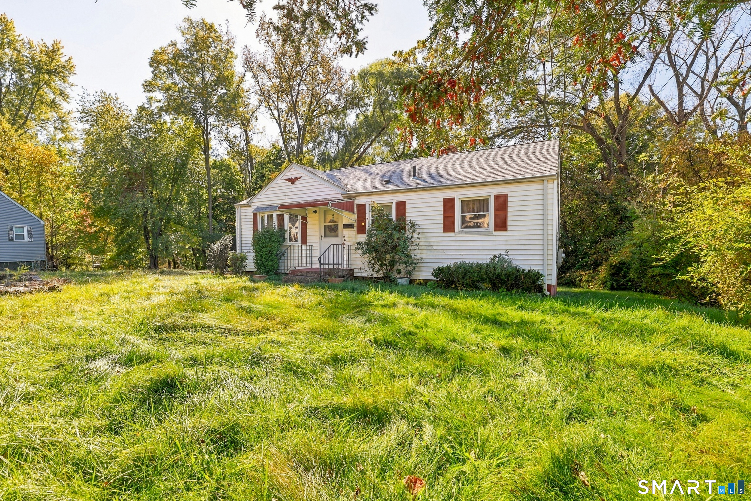 5 Mayfair Court Property Photo 1