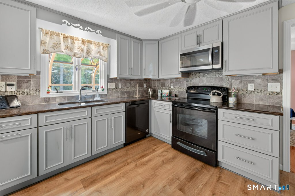 35 Brookside Place Property Photo 2