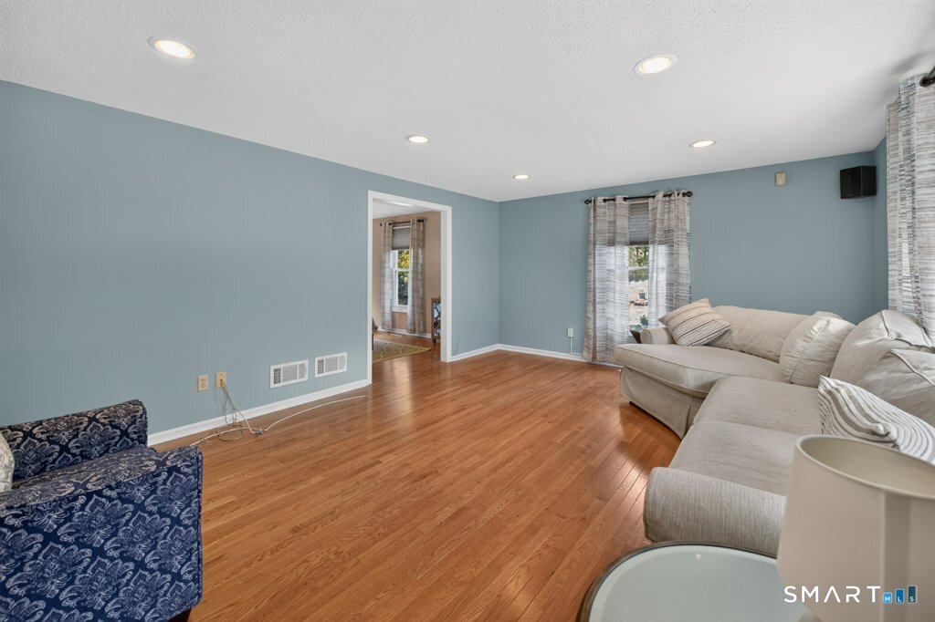 35 Brookside Place Property Photo 6