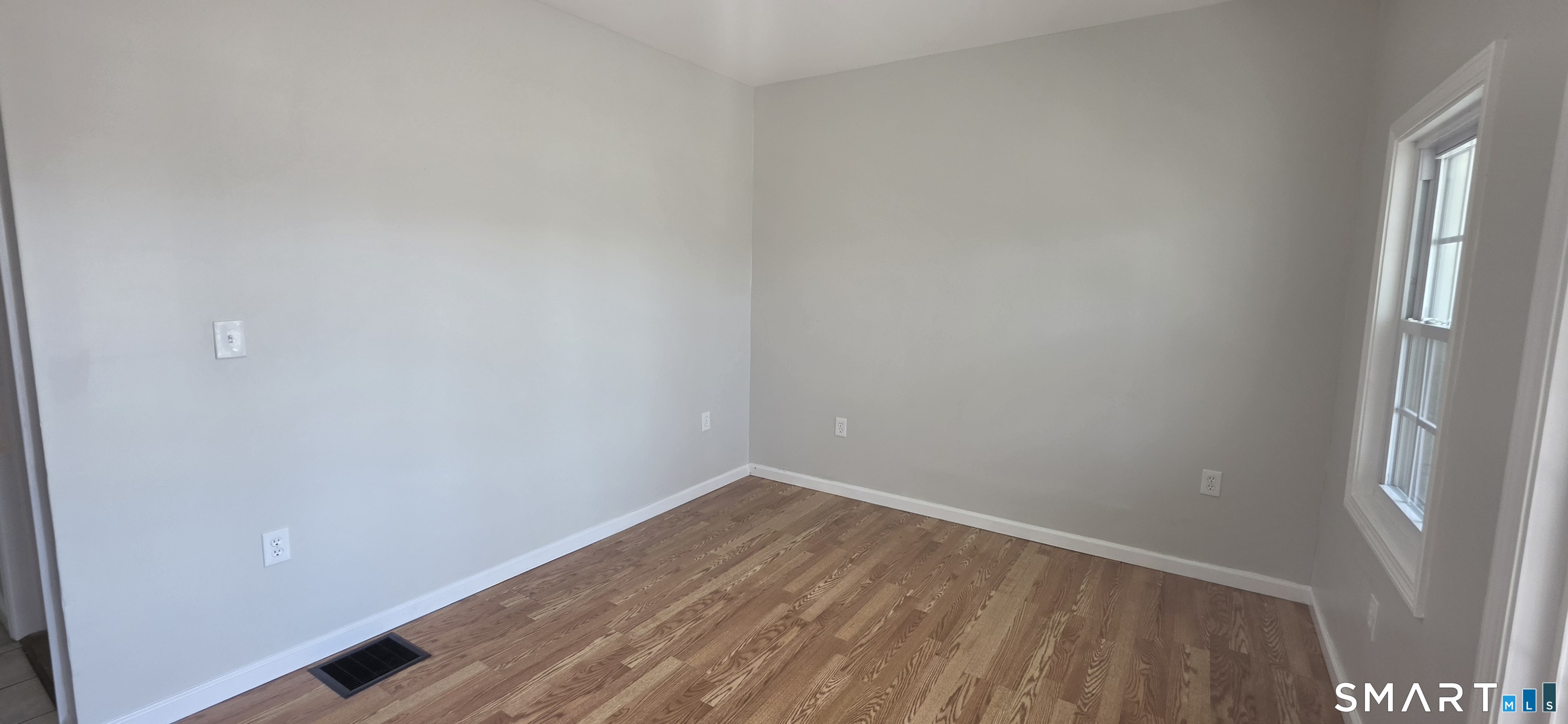 279 Captain Thomas 1st Fl Boulevard Property Photo 2
