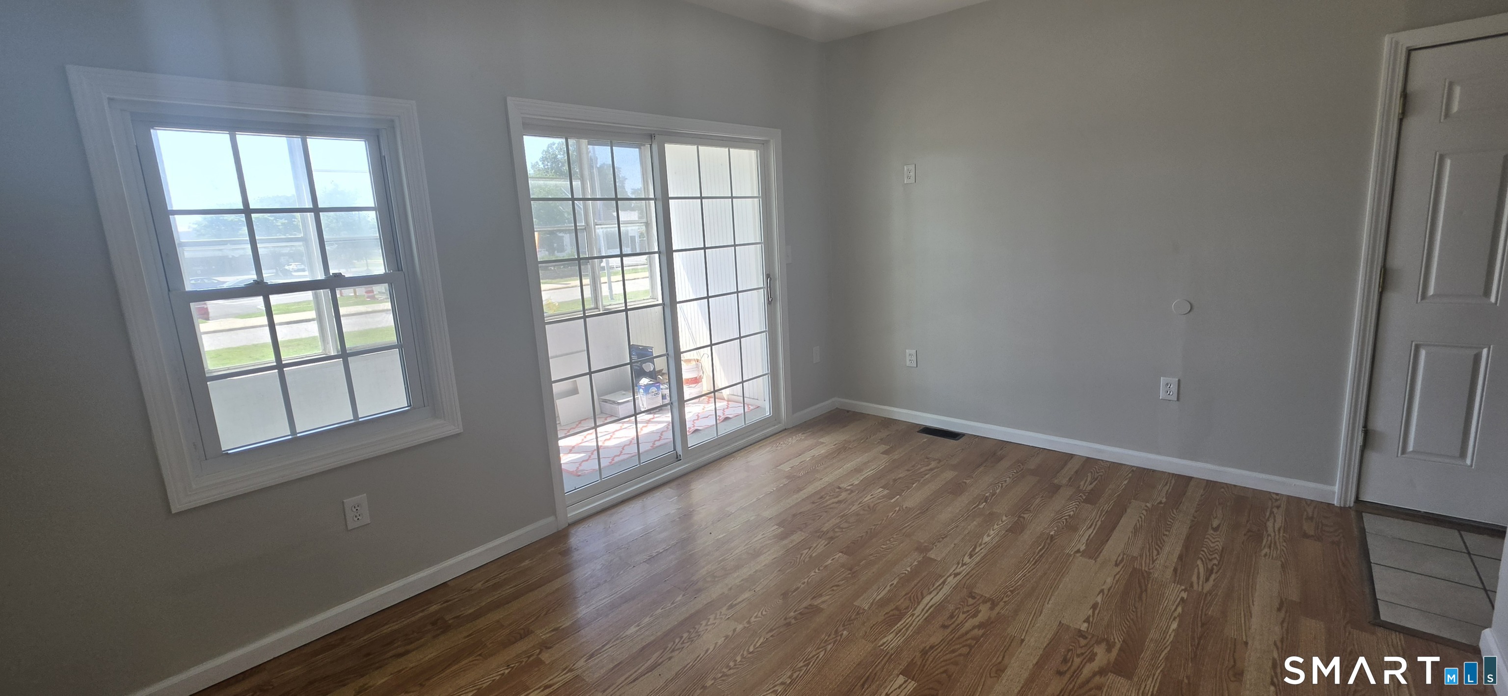 279 Captain Thomas 1st Fl Boulevard Property Photo 3