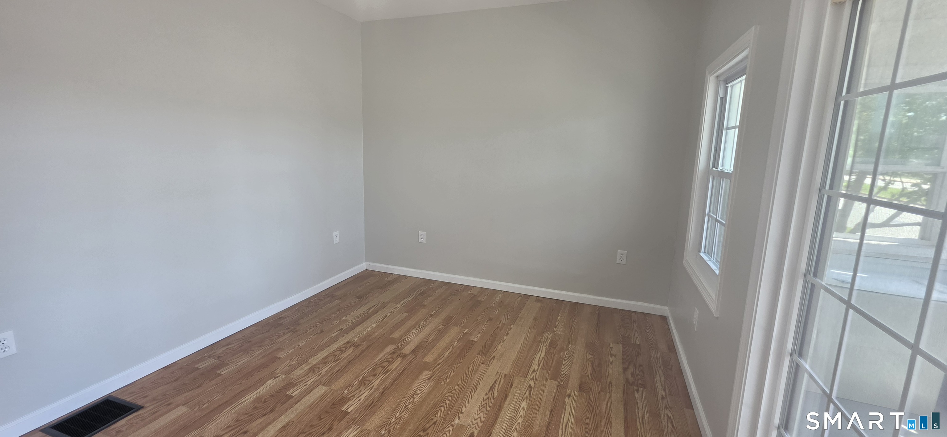 279 Captain Thomas 1st Fl Boulevard Property Photo 4
