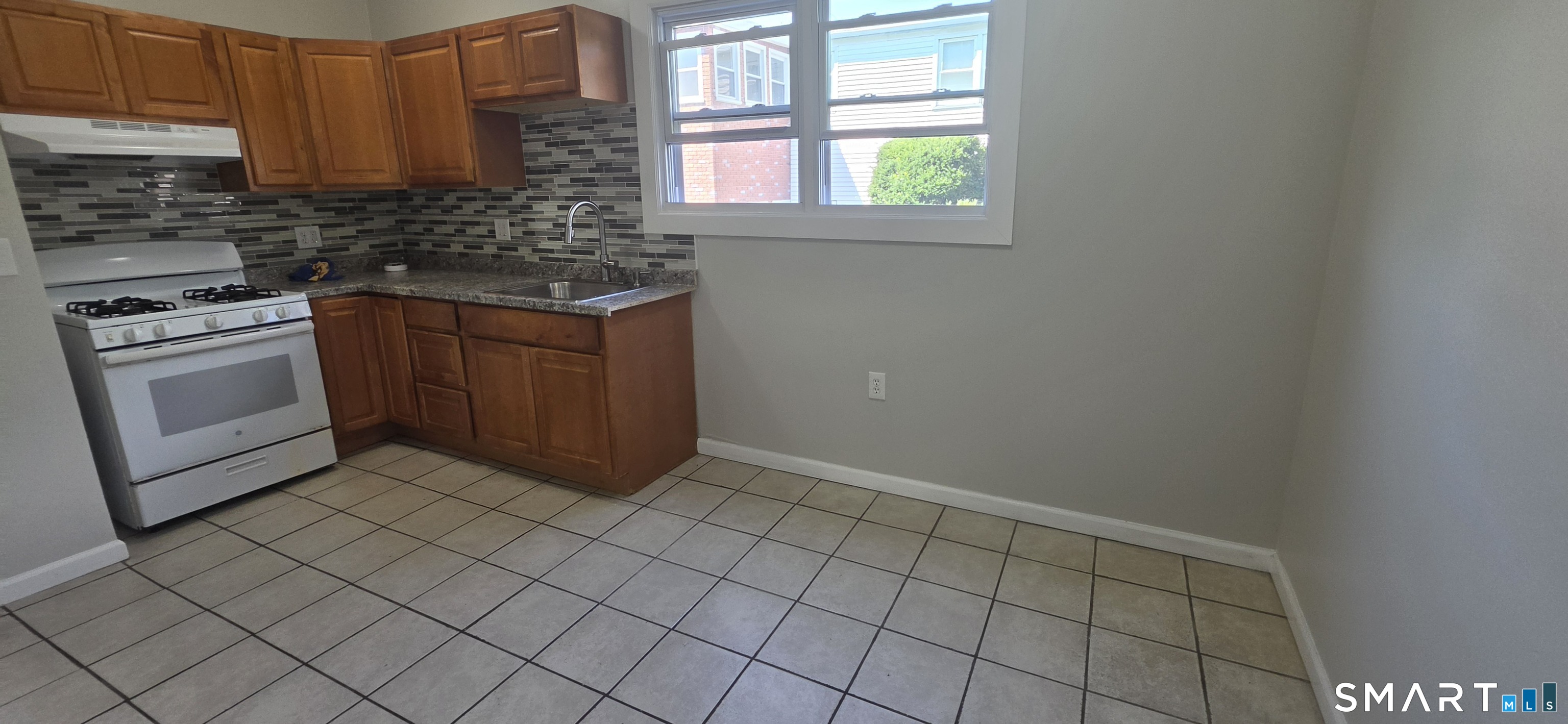 279 Captain Thomas 1st Fl Boulevard Property Photo 5
