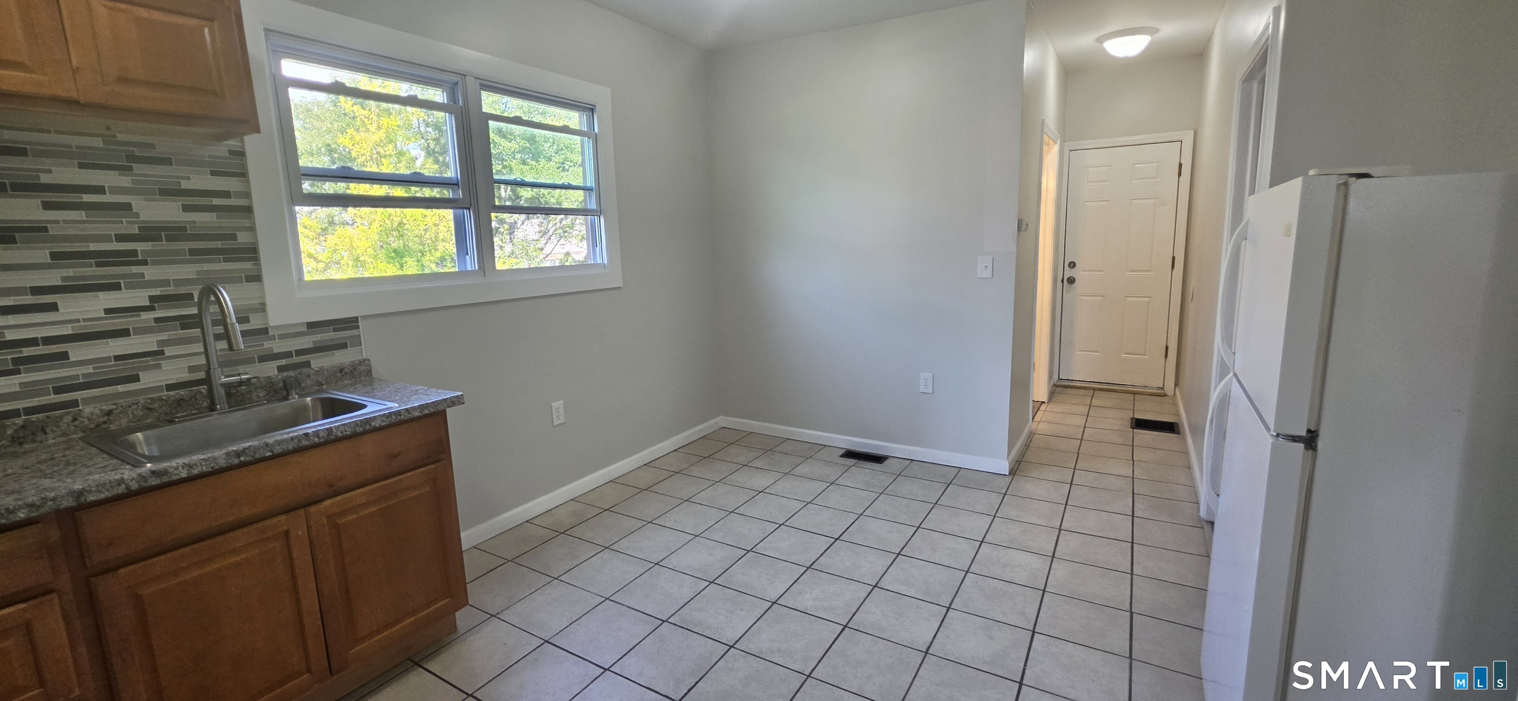 279 Captain Thomas 1st Fl Boulevard Property Photo 6