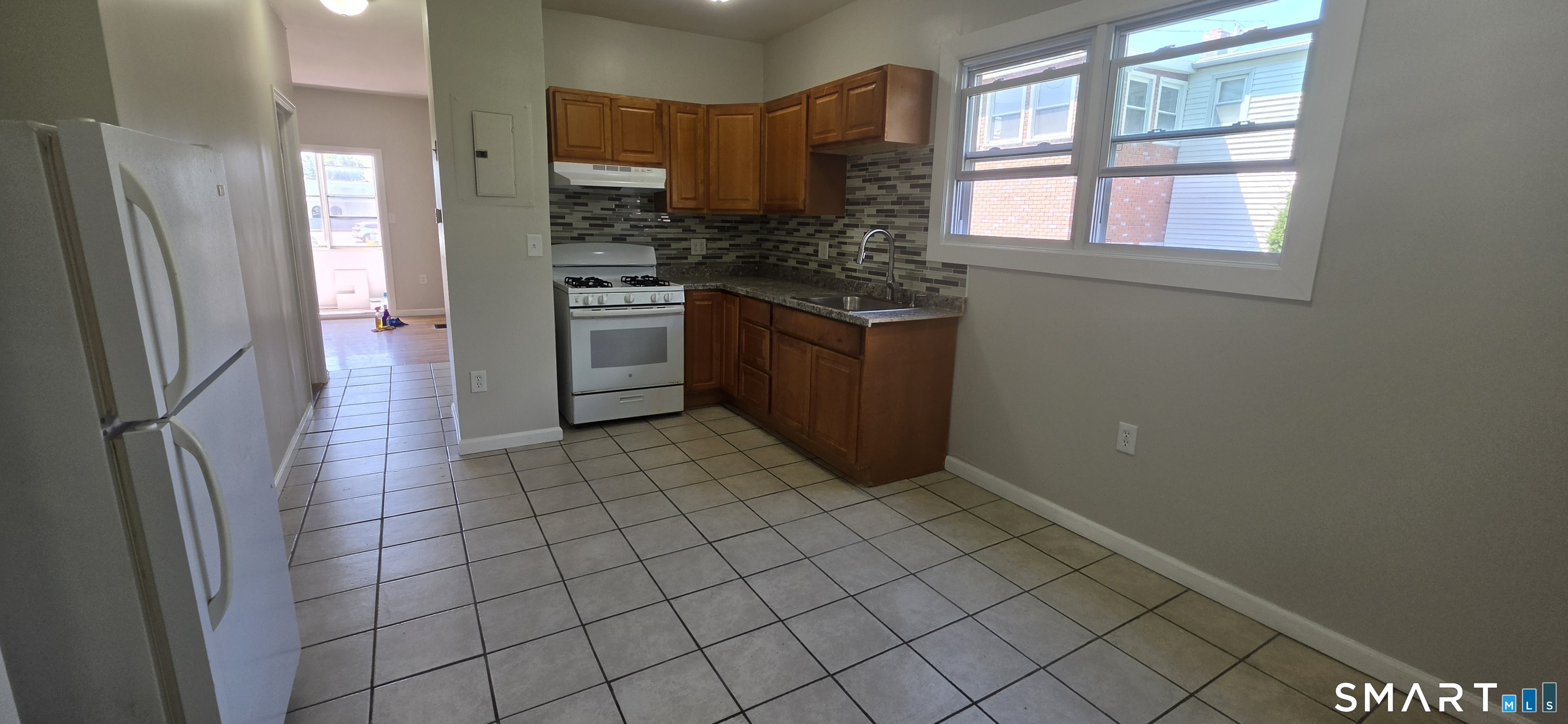 279 Captain Thomas 1st Fl Boulevard Property Photo 9