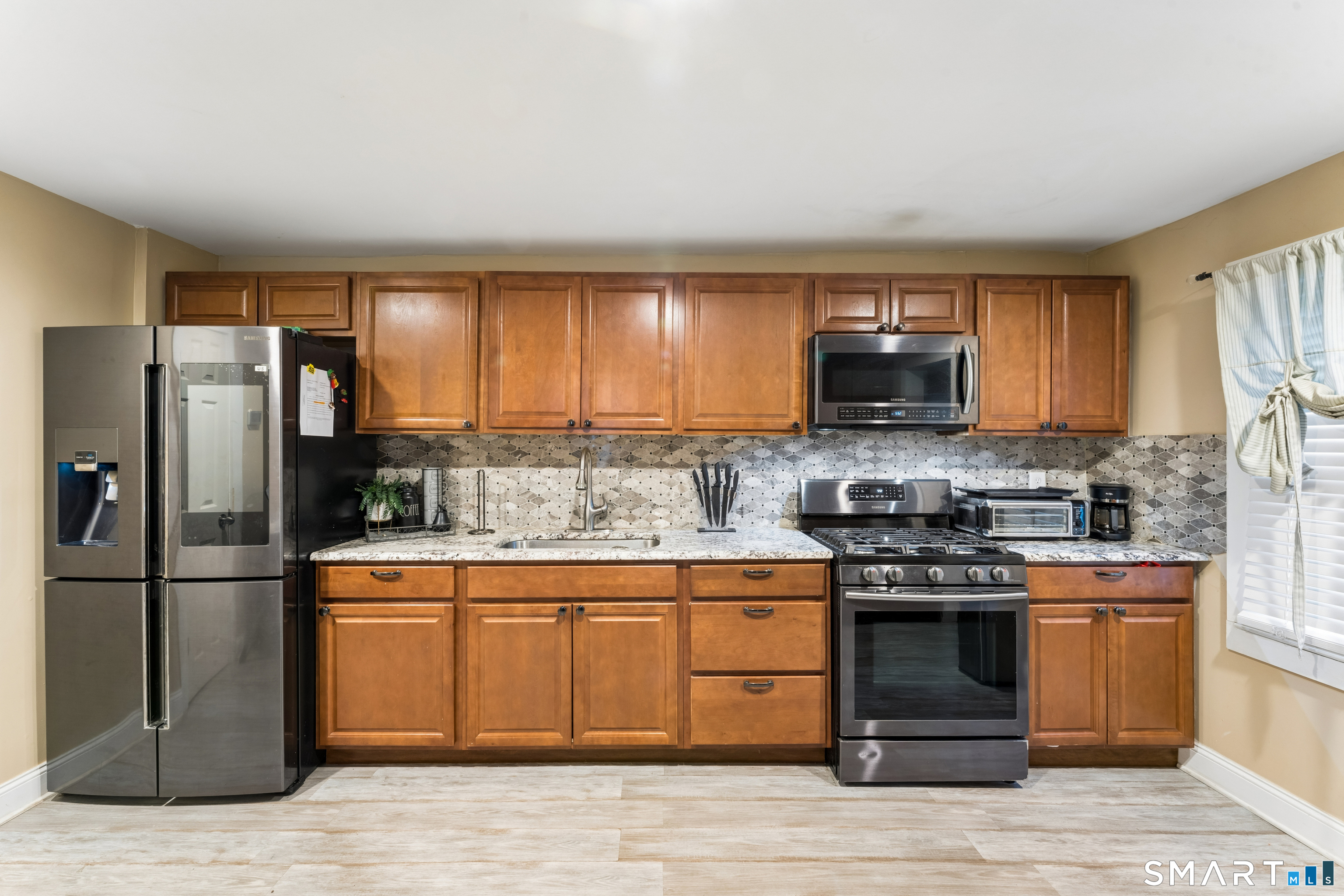 24 High Street Property Photo 6