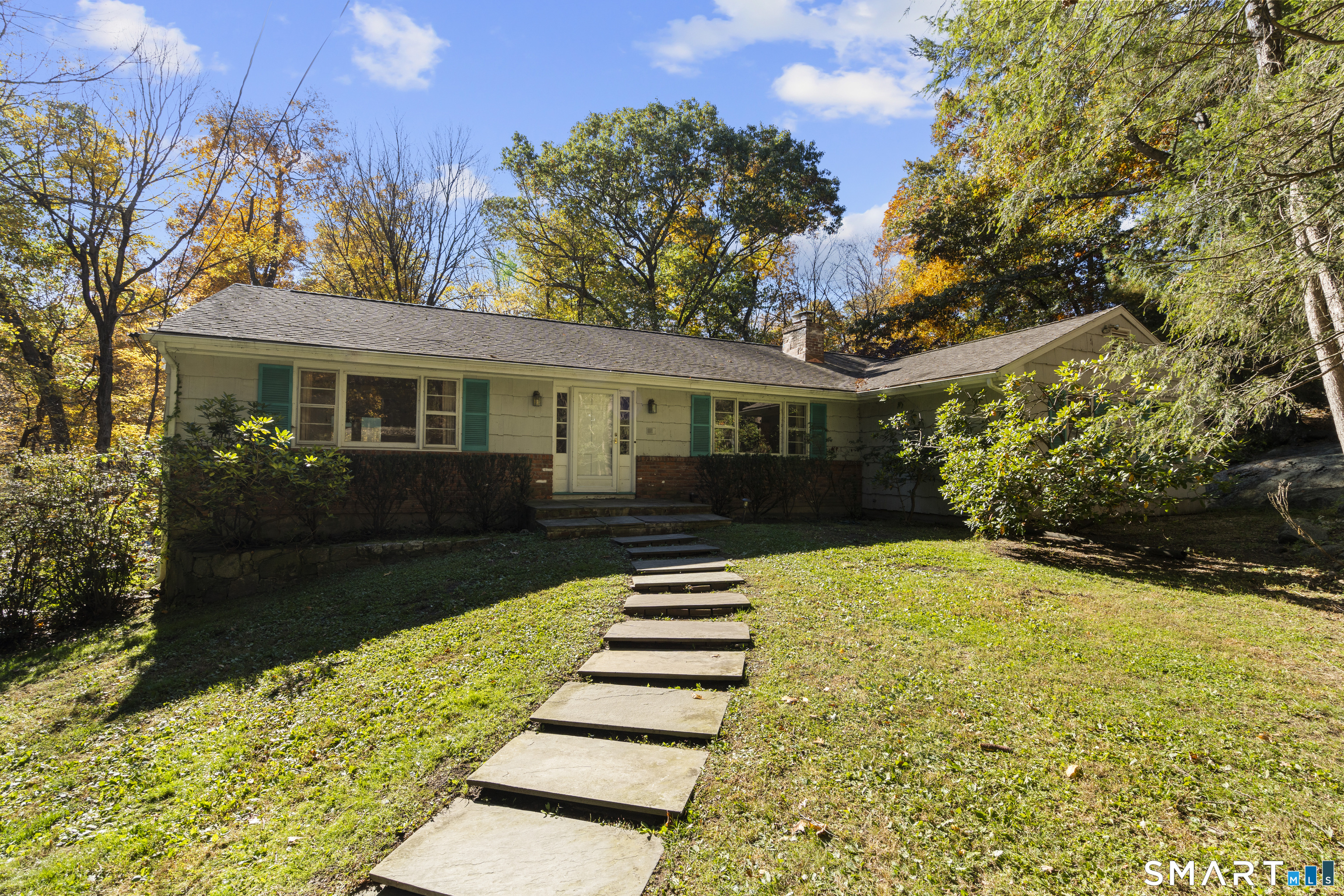 55 Bartlett Lane Property Photo 1