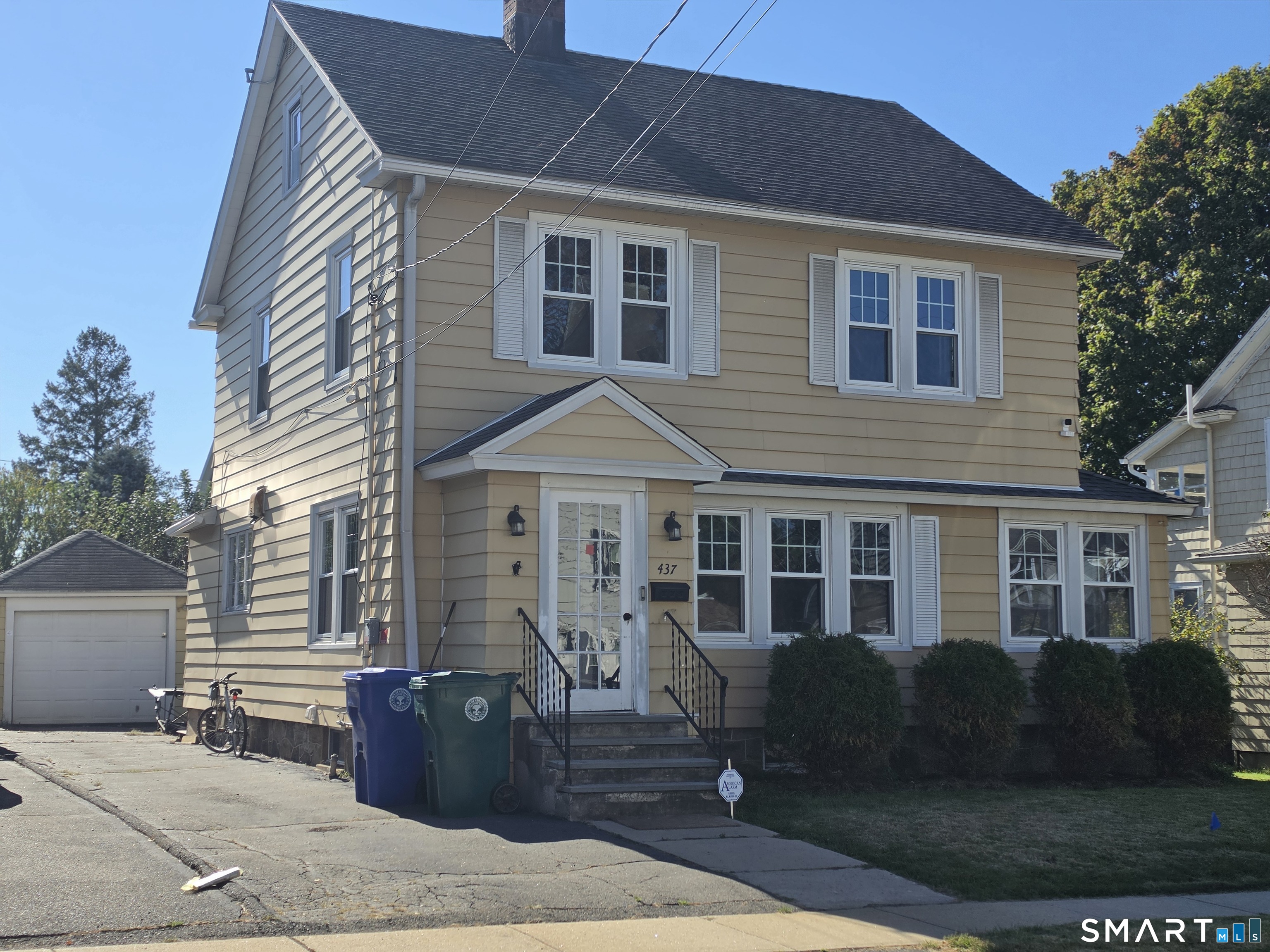 437 Woodstock Avenue Property Photo 2