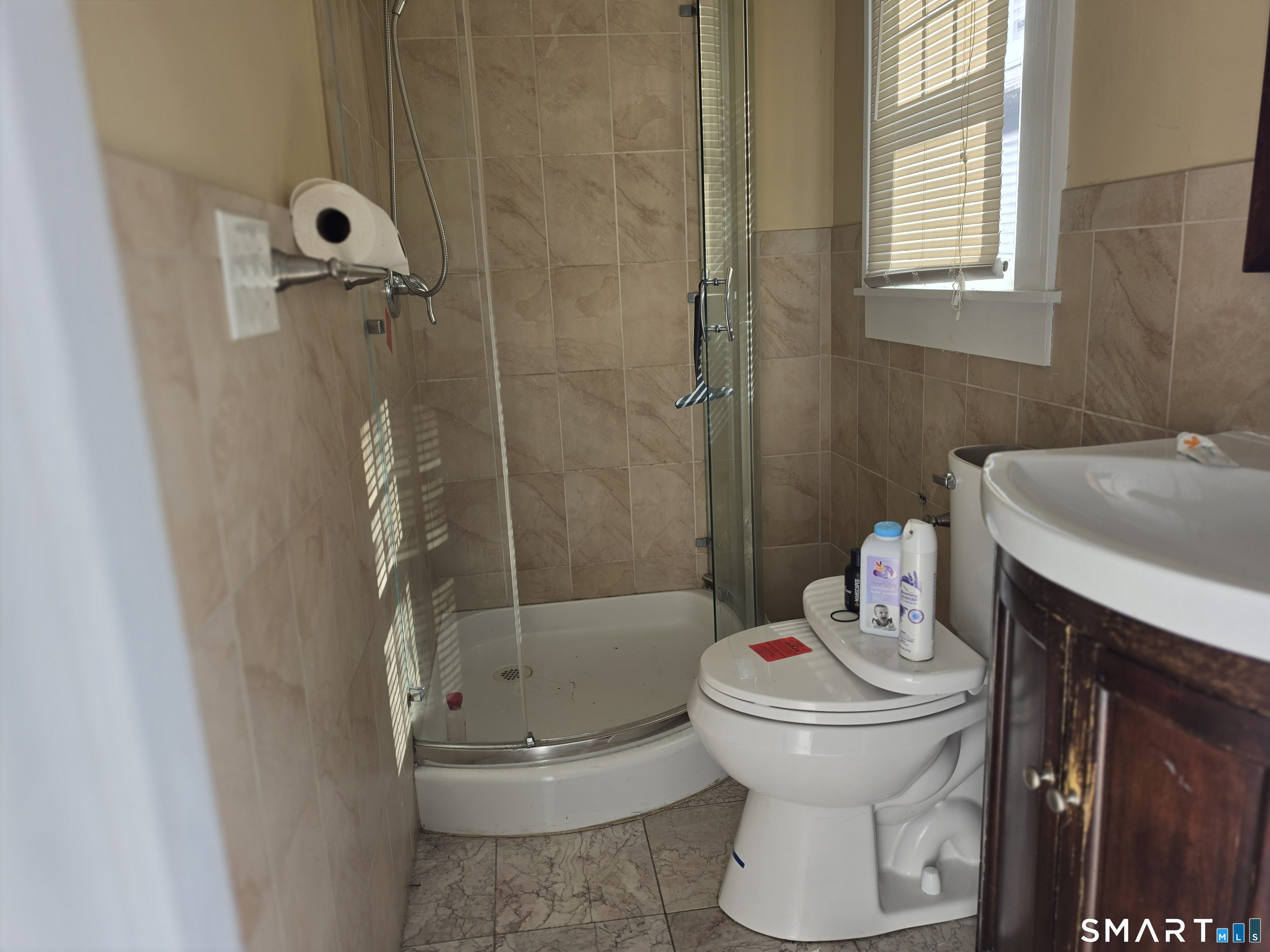 437 Woodstock Avenue Property Photo 11