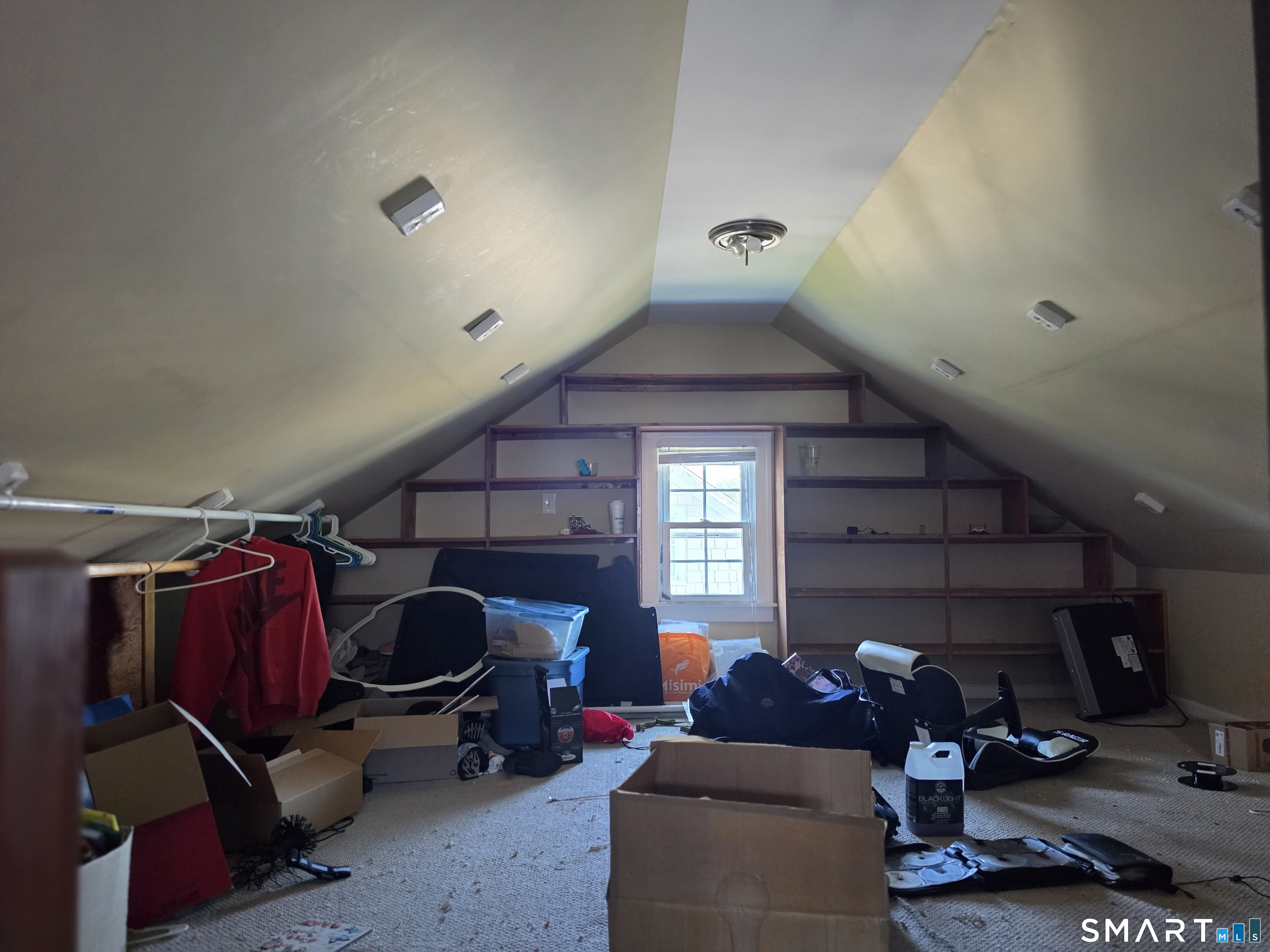 437 Woodstock Avenue Property Photo 17