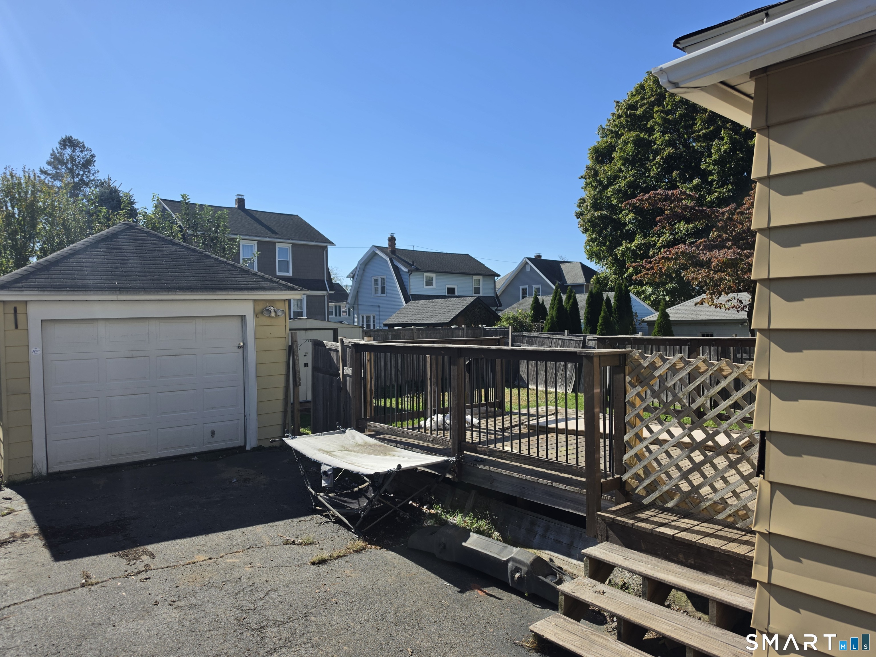 437 Woodstock Avenue Property Photo 18