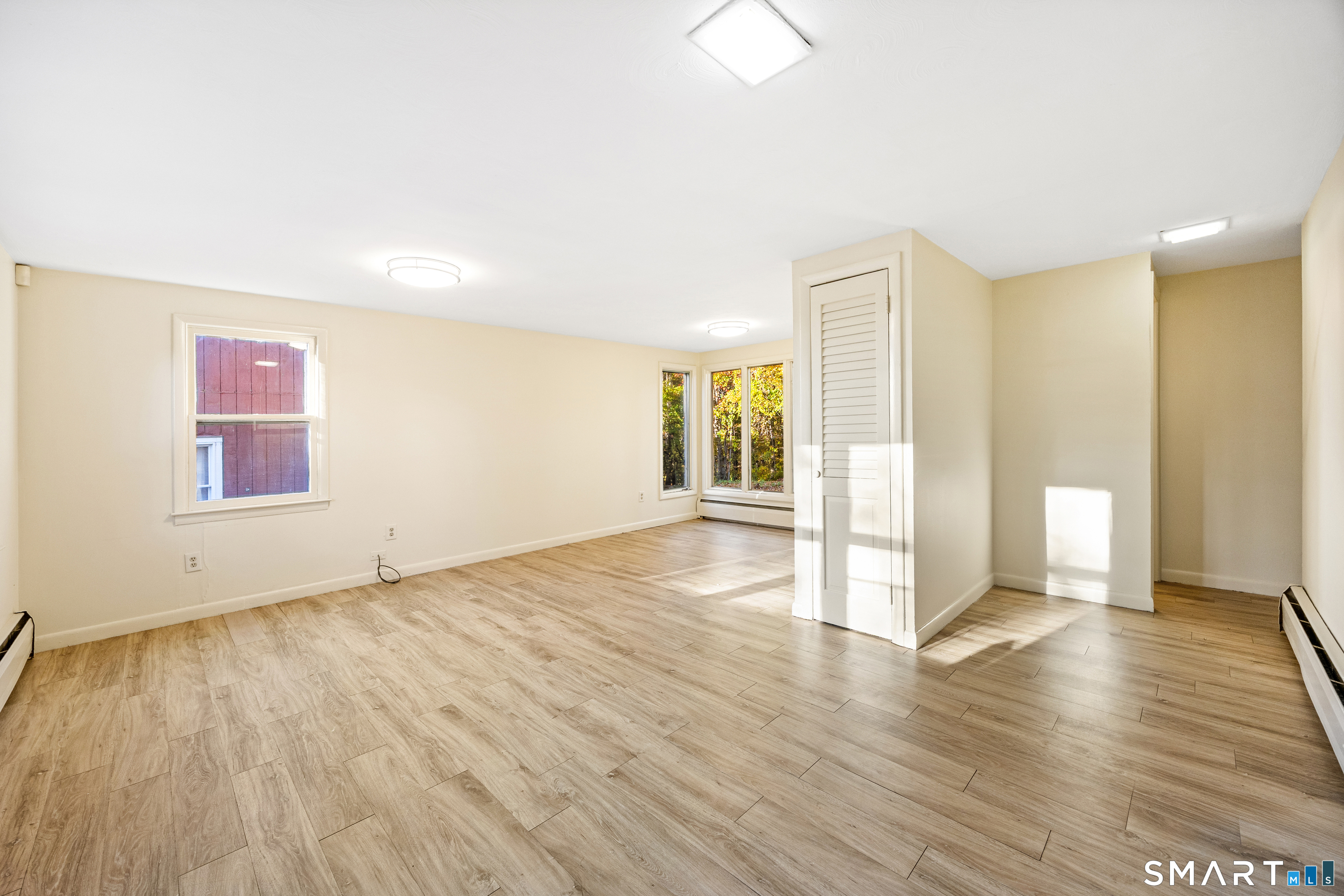 251 East Johnson Avenue Property Photo 4