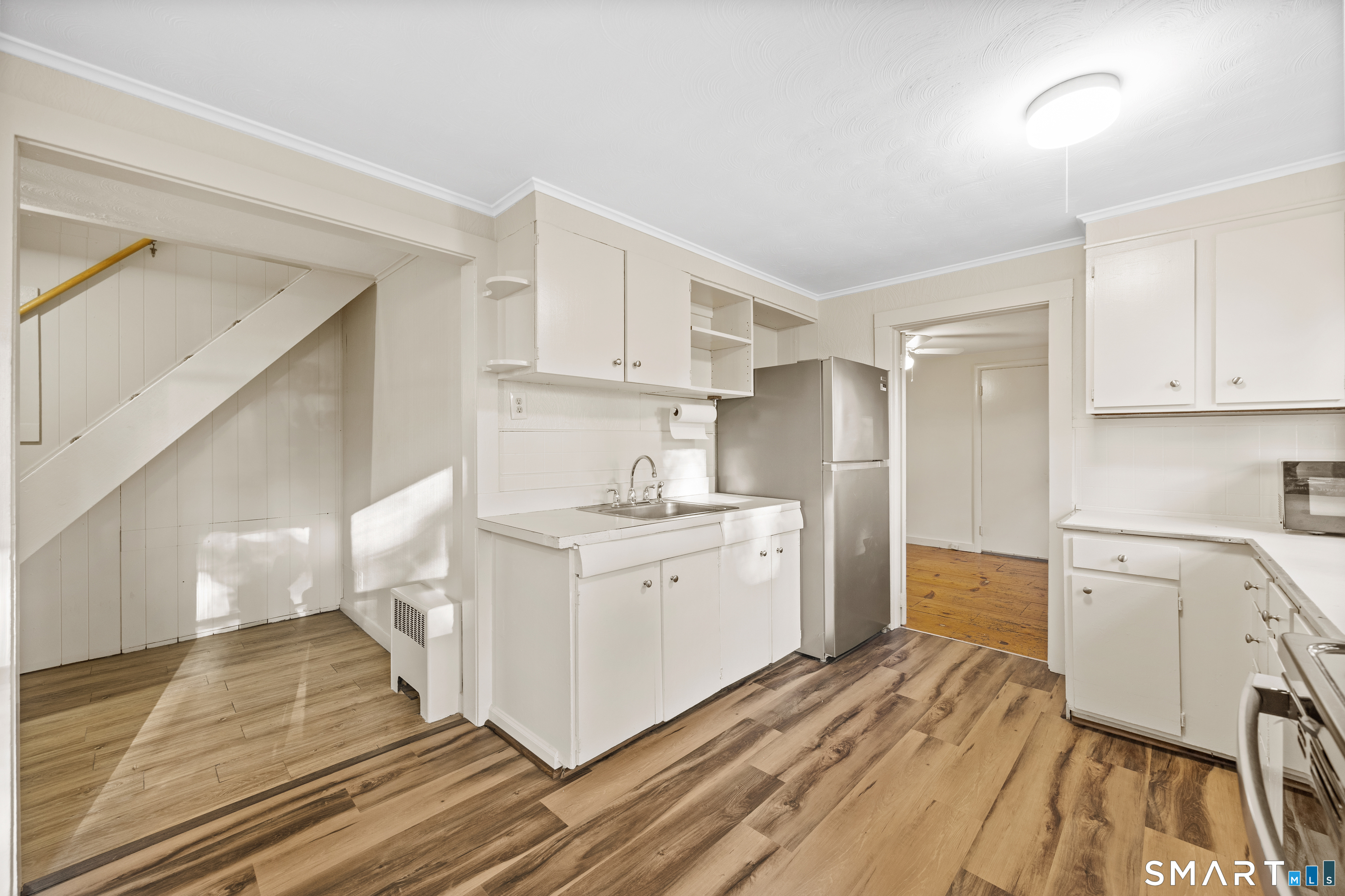 251 East Johnson Avenue Property Photo 11