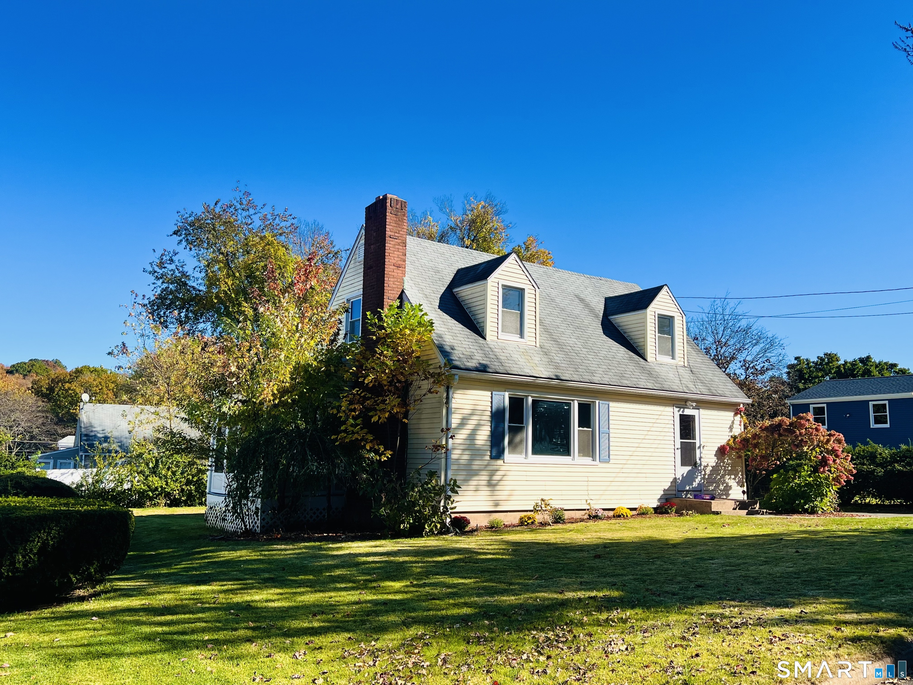 106 Front South Street Property Photo 1
