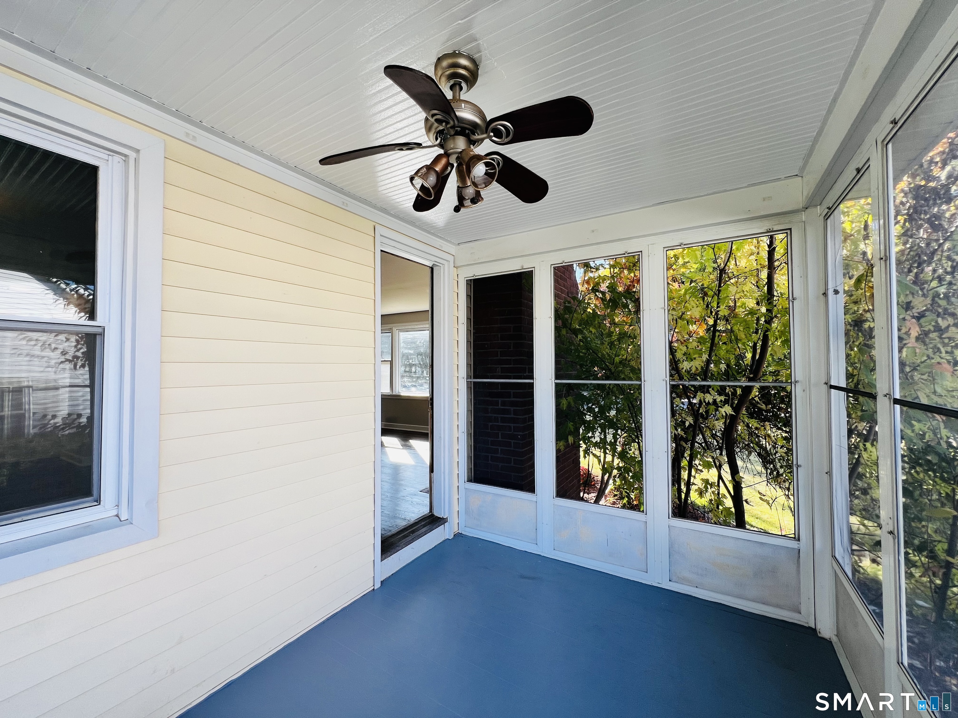 106 Front South Street Property Photo 10