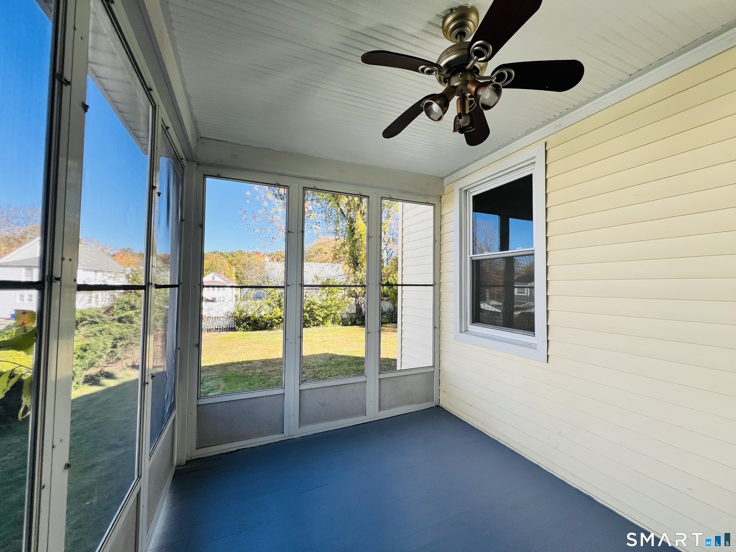 106 Front South Street Property Photo 11